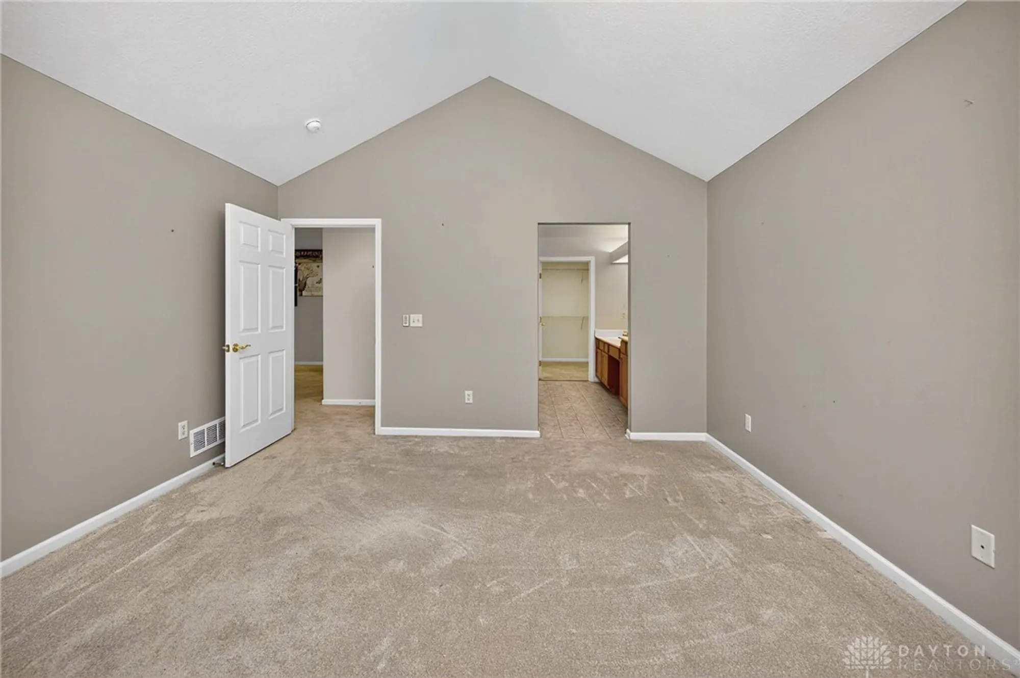 Property Slideshow image 34 of 54 | 4618 cobblestone dr, Tipp City, OH, 45371