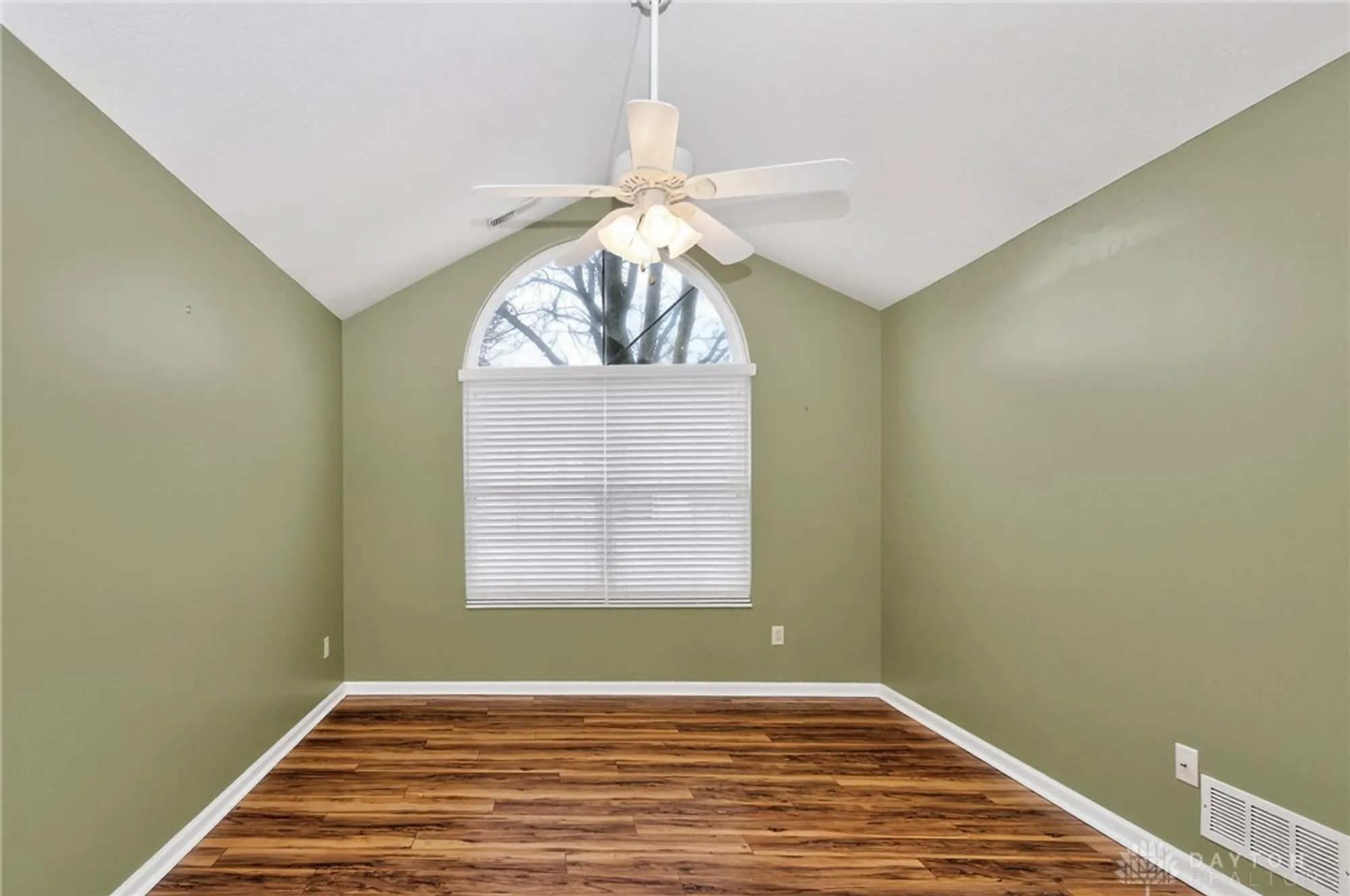 Property Slideshow image 44 of 54 | 4618 cobblestone dr, Tipp City, OH, 45371