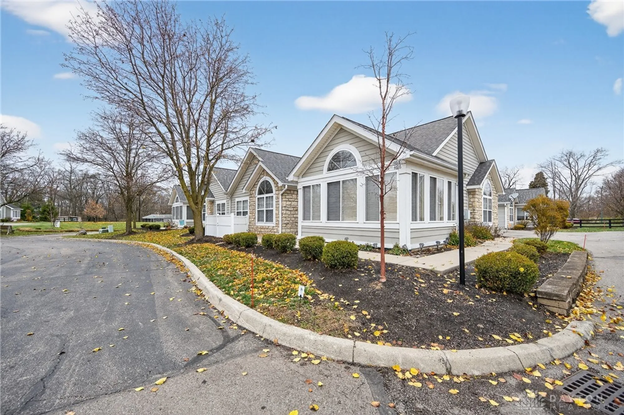 Property Slideshow image 6 of 54 | 4618 cobblestone dr, Tipp City, OH, 45371