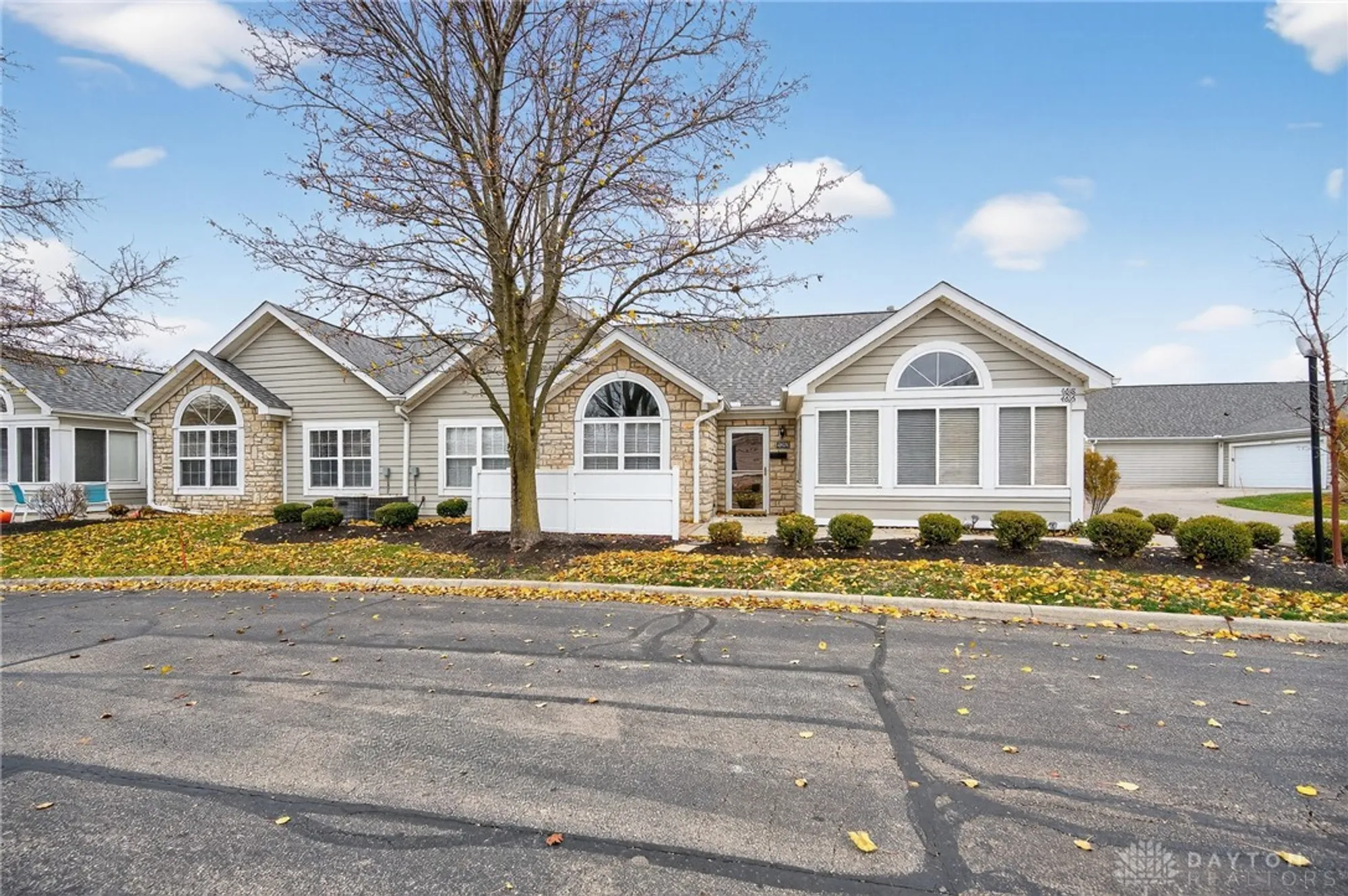 Property Slideshow image 7 of 54 | 4618 cobblestone dr, Tipp City, OH, 45371
