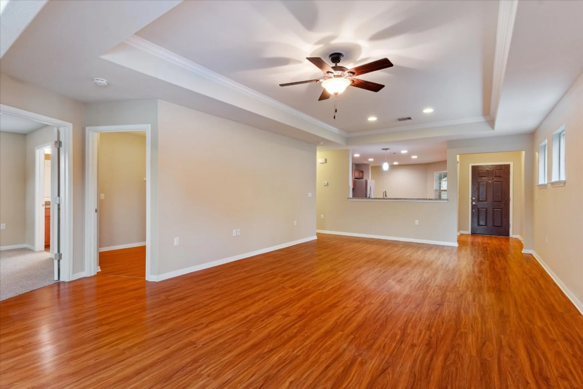 Property Slideshow image 10 of 29 | 510 holiday creek ln, Georgetown, TX, 78633