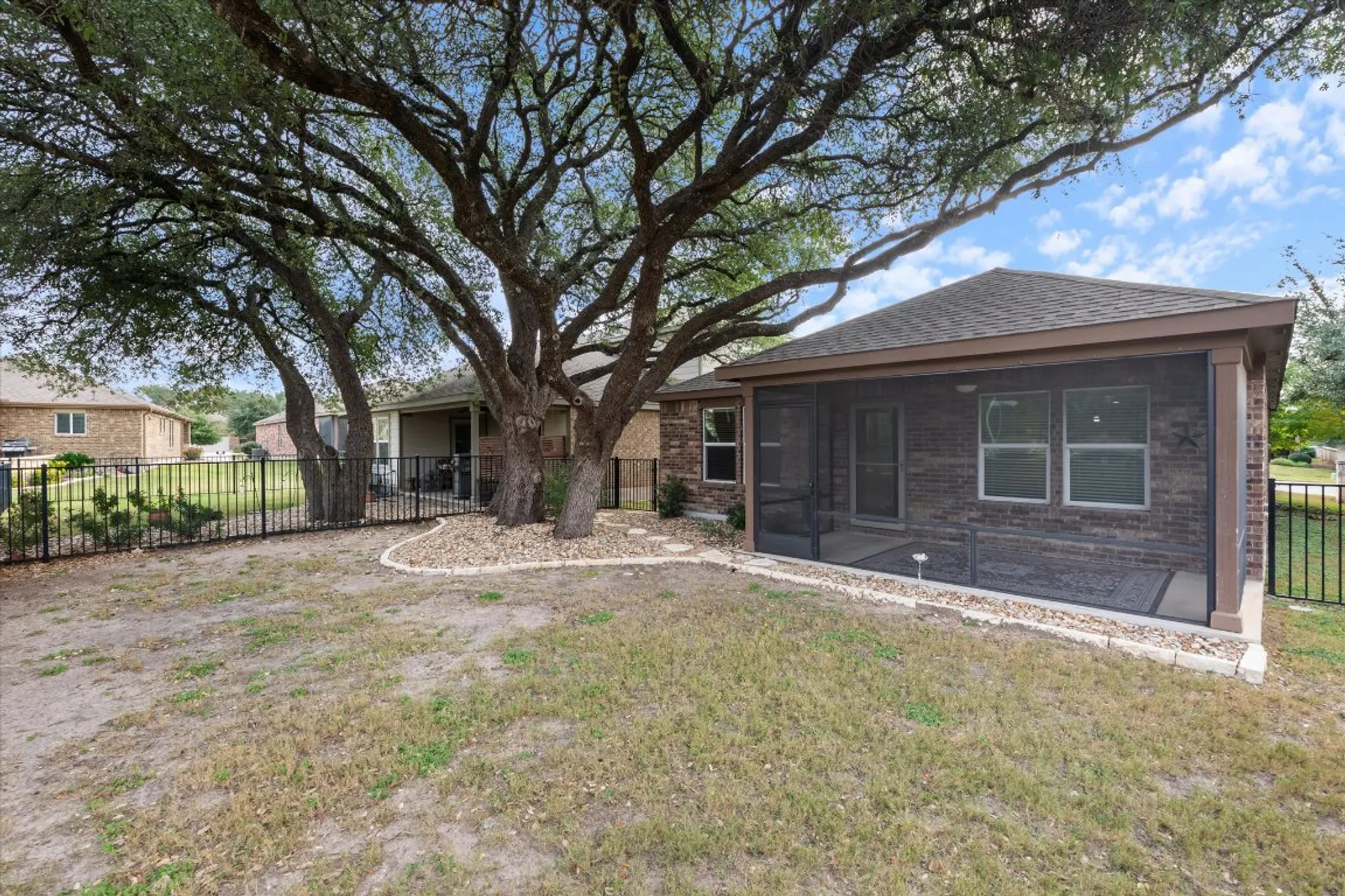 Property Slideshow image 25 of 29 | 510 holiday creek ln, Georgetown, TX, 78633