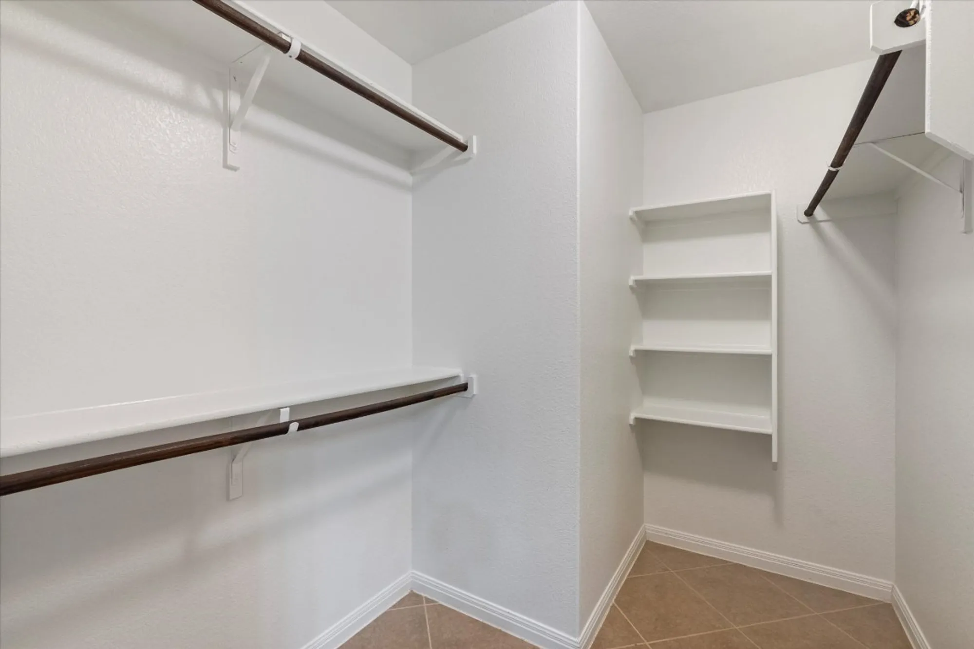 Property Slideshow image 21 of 29 | 510 holiday creek ln, Georgetown, TX, 78633