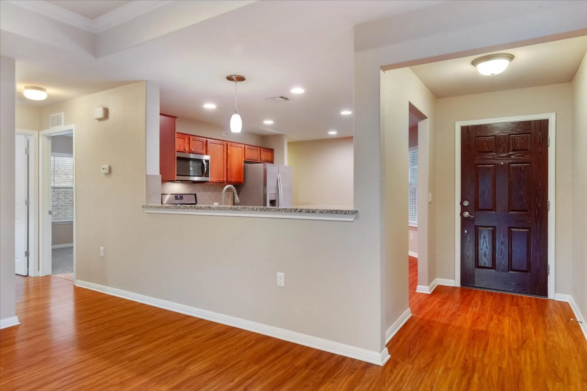 Property Slideshow image 4 of 29 | 510 holiday creek ln, Georgetown, TX, 78633