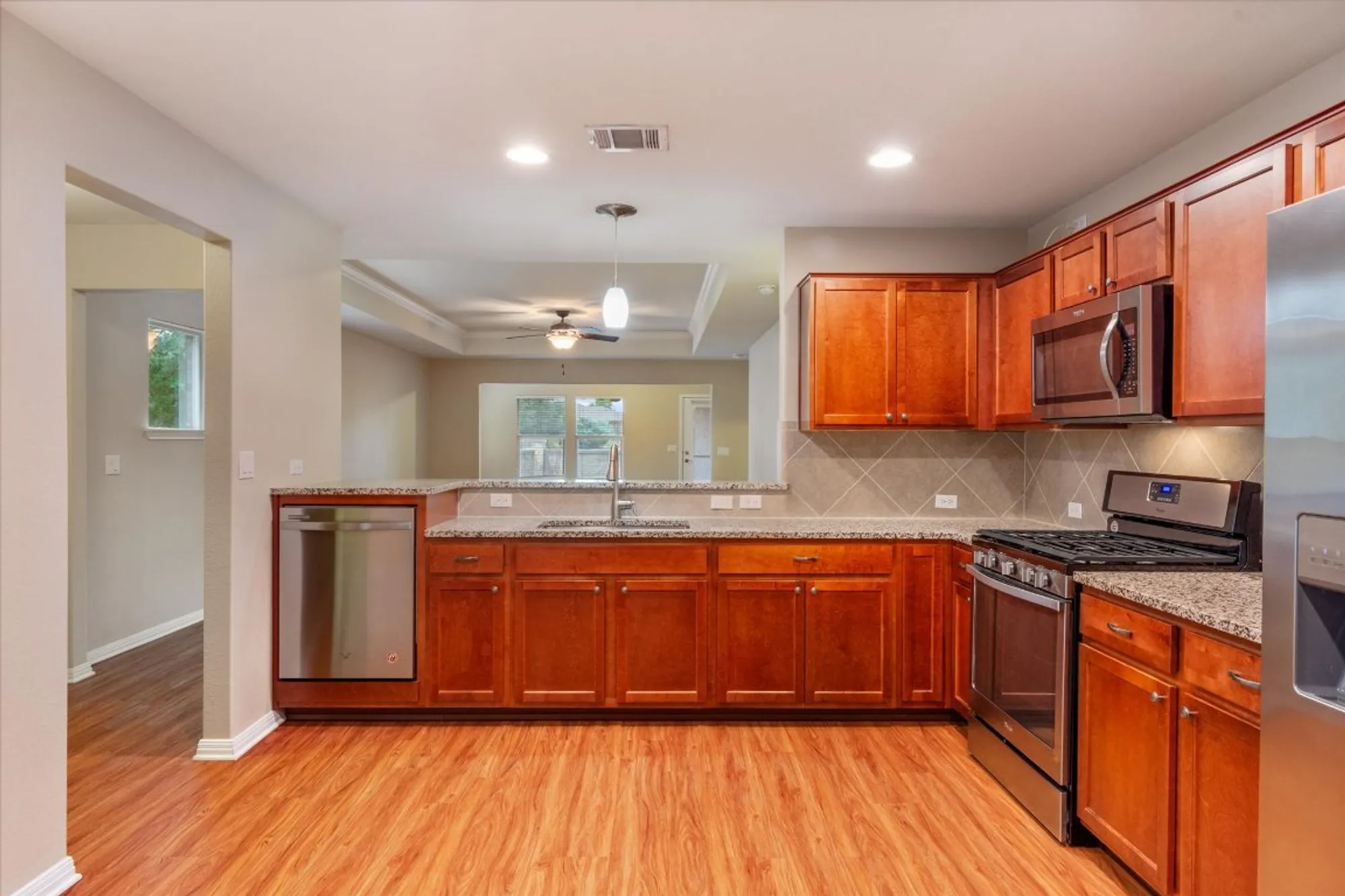 Property Slideshow image 5 of 29 | 510 holiday creek ln, Georgetown, TX, 78633