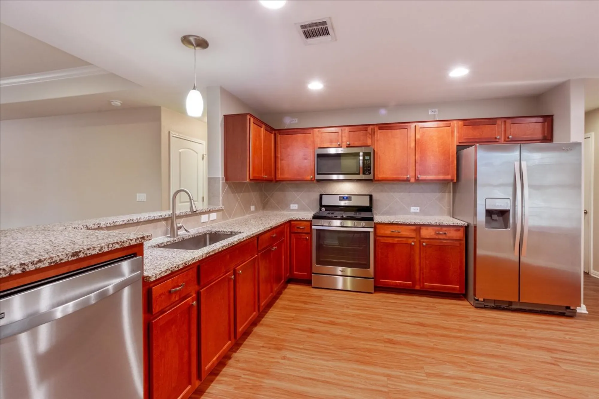 Property Slideshow image 6 of 29 | 510 holiday creek ln, Georgetown, TX, 78633