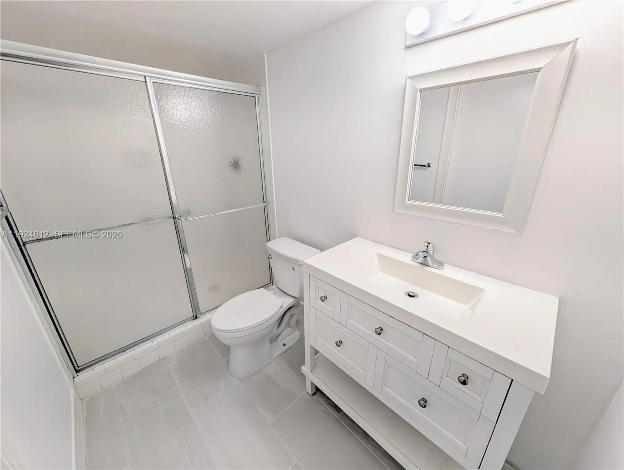 Property Slideshow image 12 of 32 | 850 sw 133rd ter apt 202b, Pembroke Pines, FL, 33027