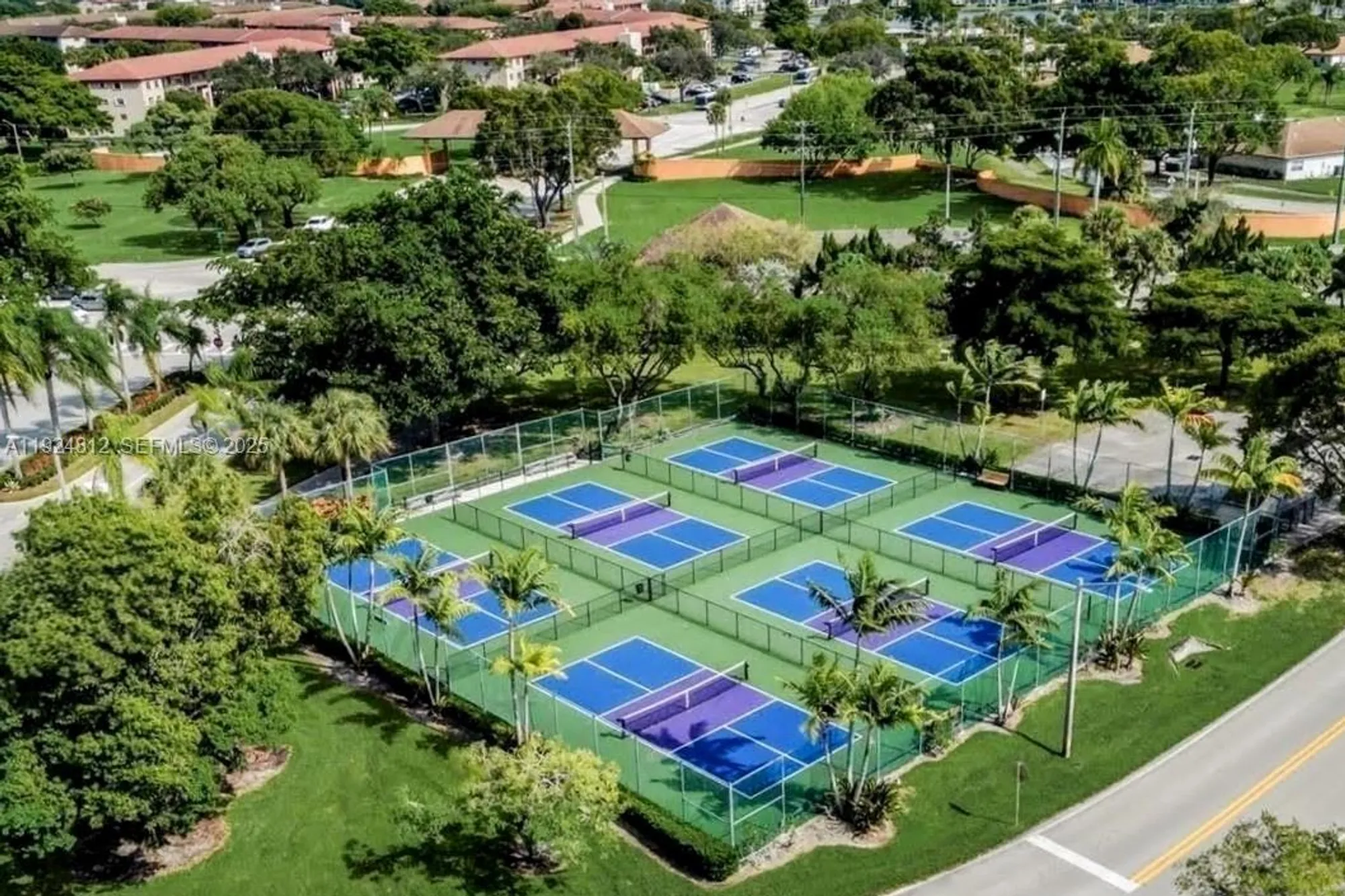 Property Slideshow image 20 of 32 | 850 sw 133rd ter apt 202b, Pembroke Pines, FL, 33027