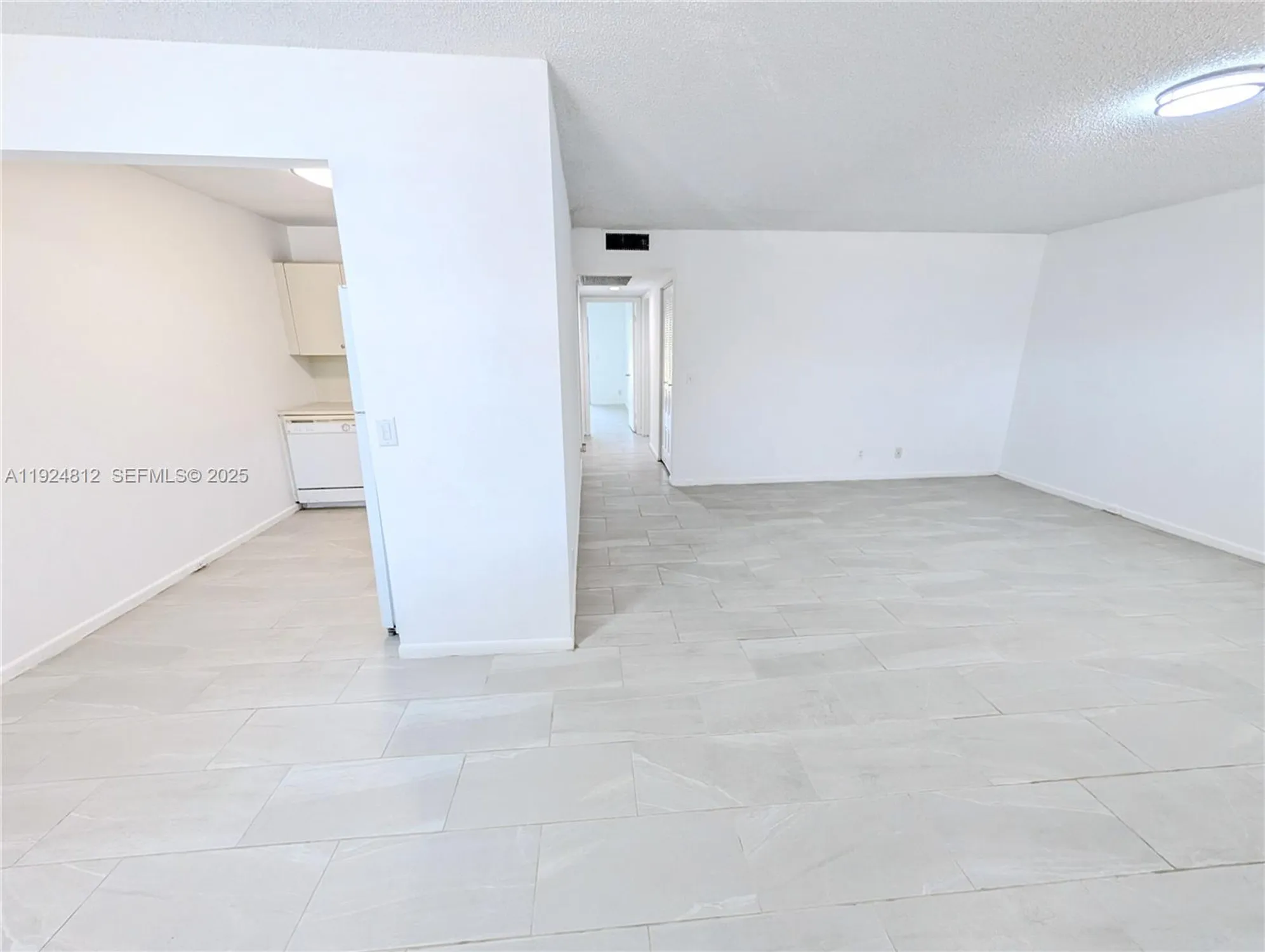 Property Slideshow image 4 of 32 | 850 sw 133rd ter apt 202b, Pembroke Pines, FL, 33027