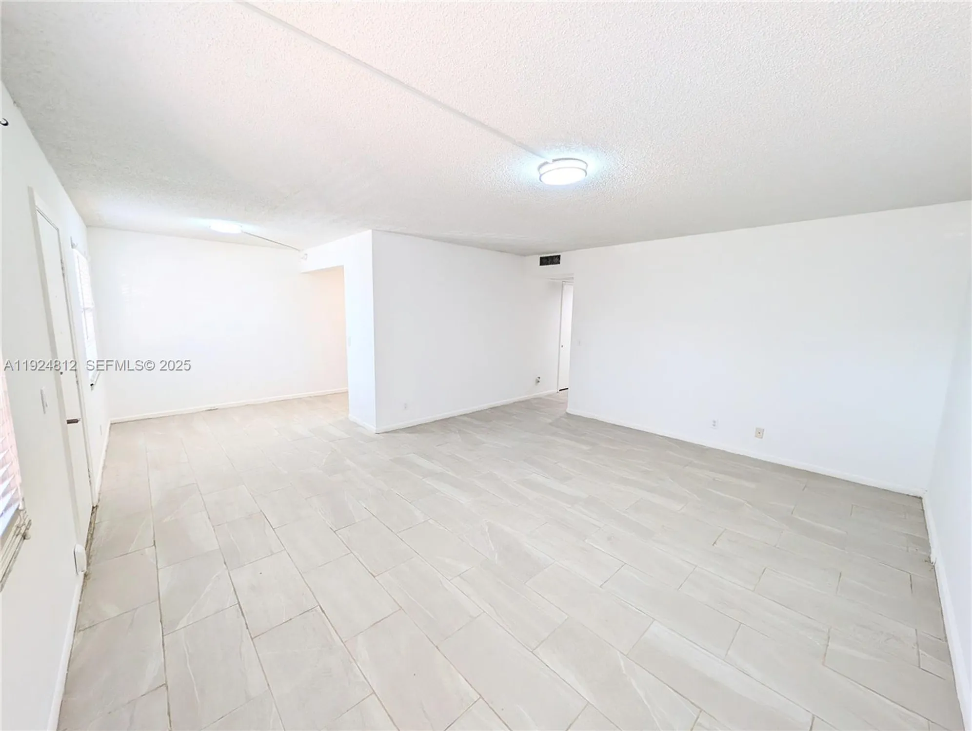 Property Slideshow image 5 of 32 | 850 sw 133rd ter apt 202b, Pembroke Pines, FL, 33027