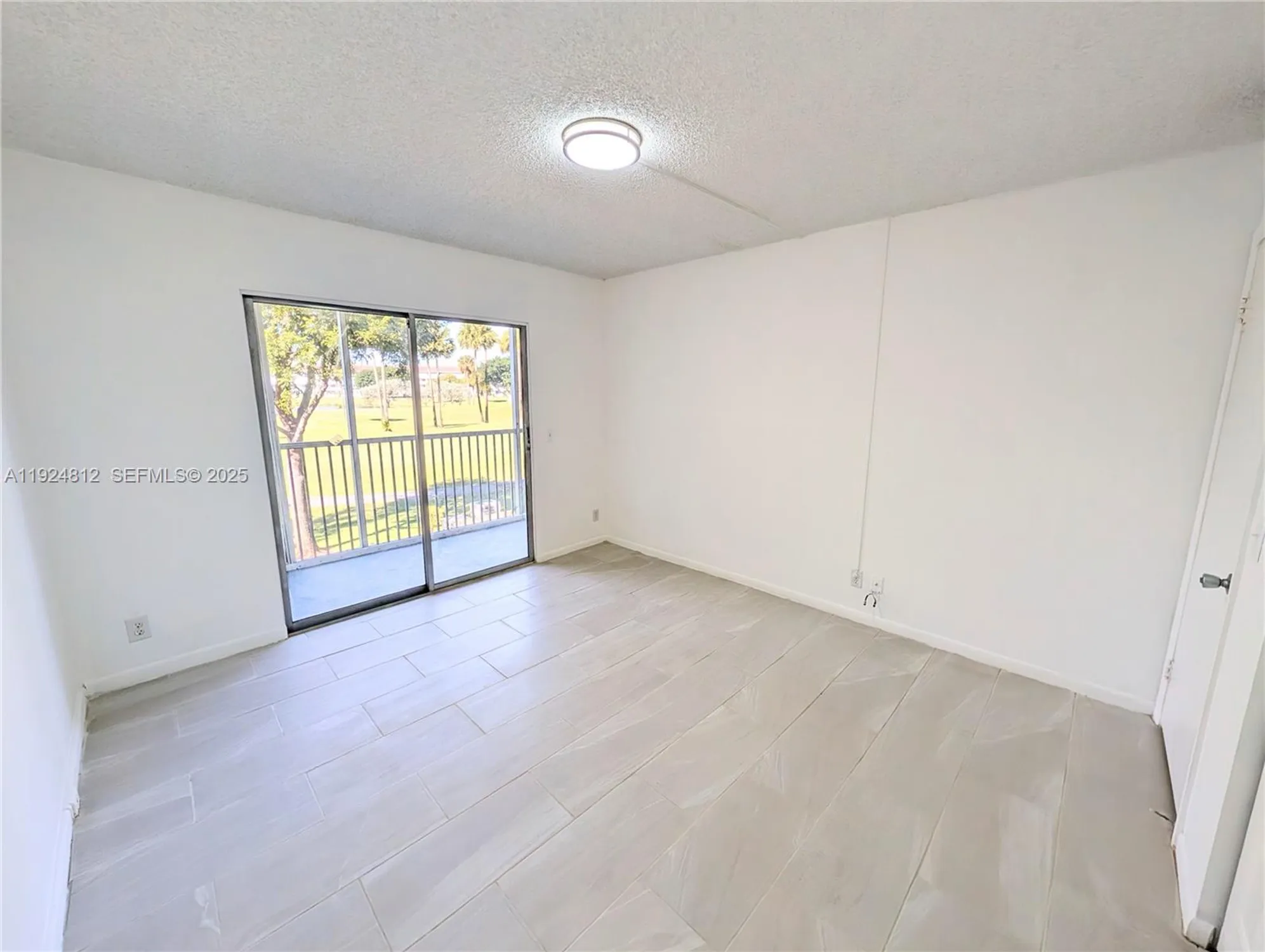 Property Slideshow image 7 of 32 | 850 sw 133rd ter apt 202b, Pembroke Pines, FL, 33027