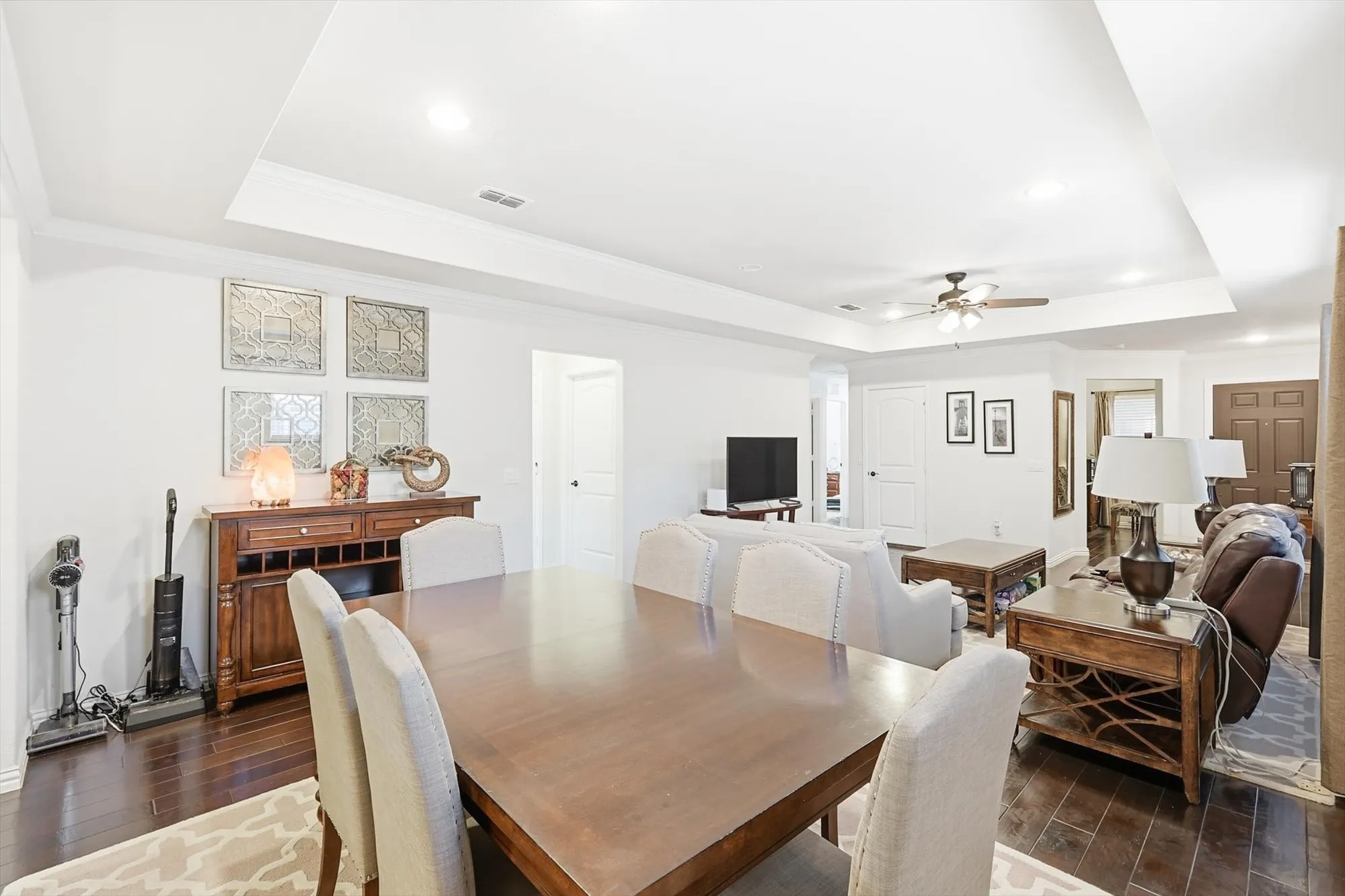 Property Slideshow image 15 of 40 | 7992 cool river dr, Frisco, TX, 75036