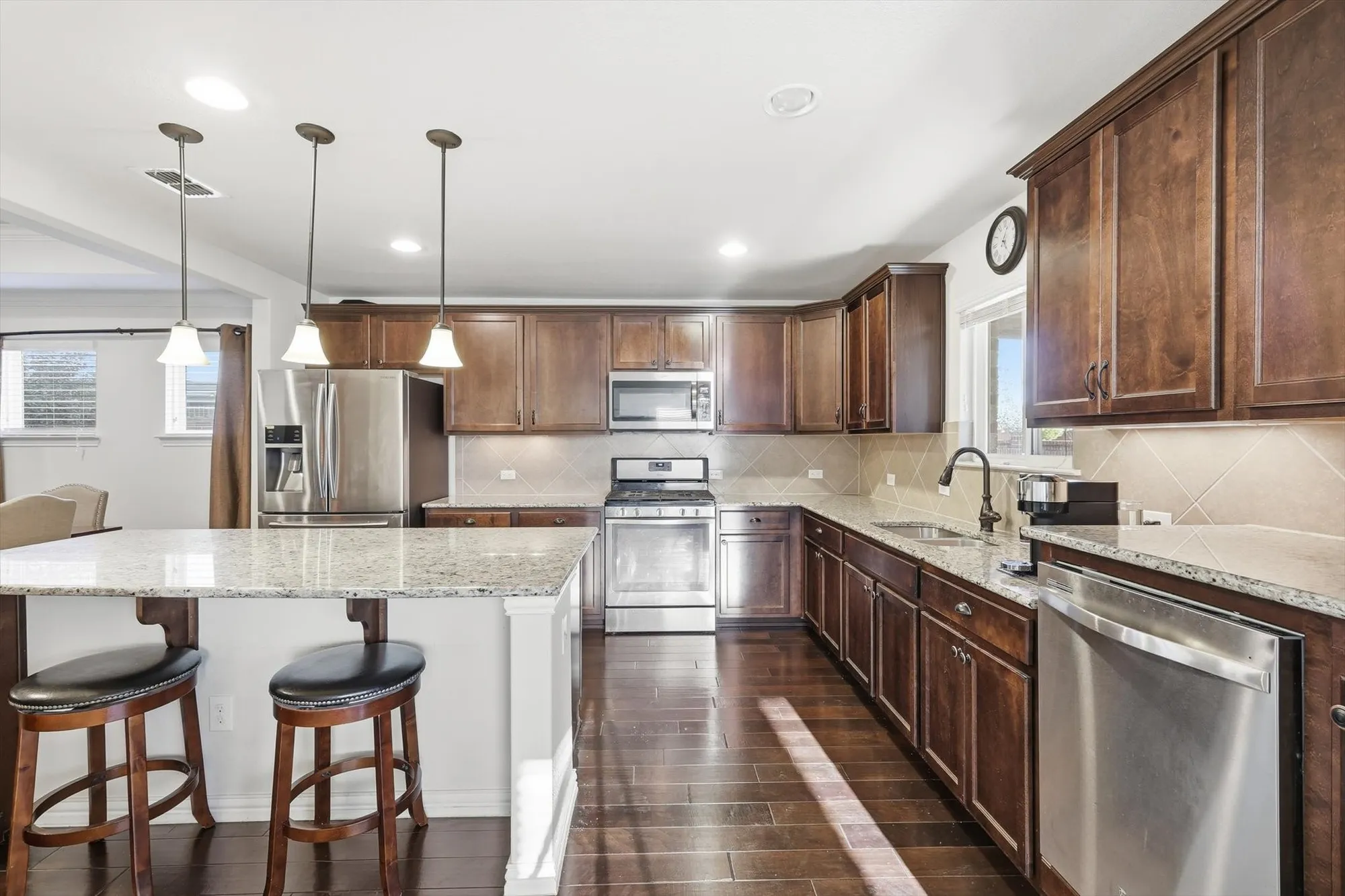 Property Slideshow image 19 of 40 | 7992 cool river dr, Frisco, TX, 75036