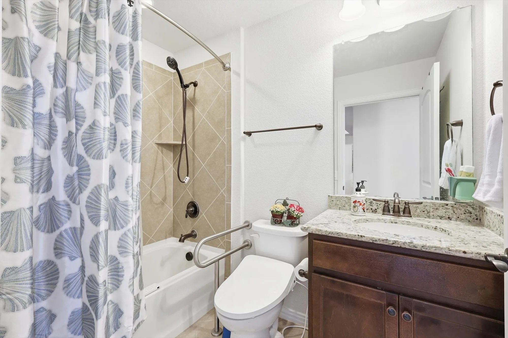 Property Slideshow image 31 of 40 | 7992 cool river dr, Frisco, TX, 75036