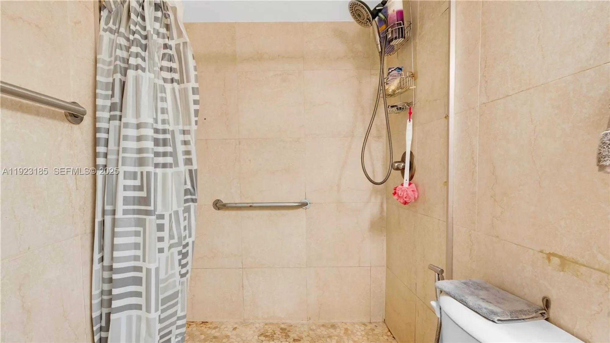 Property Slideshow image 14 of 42 | 551 sw 135th ave b208, Pembroke Pines, FL, 33027