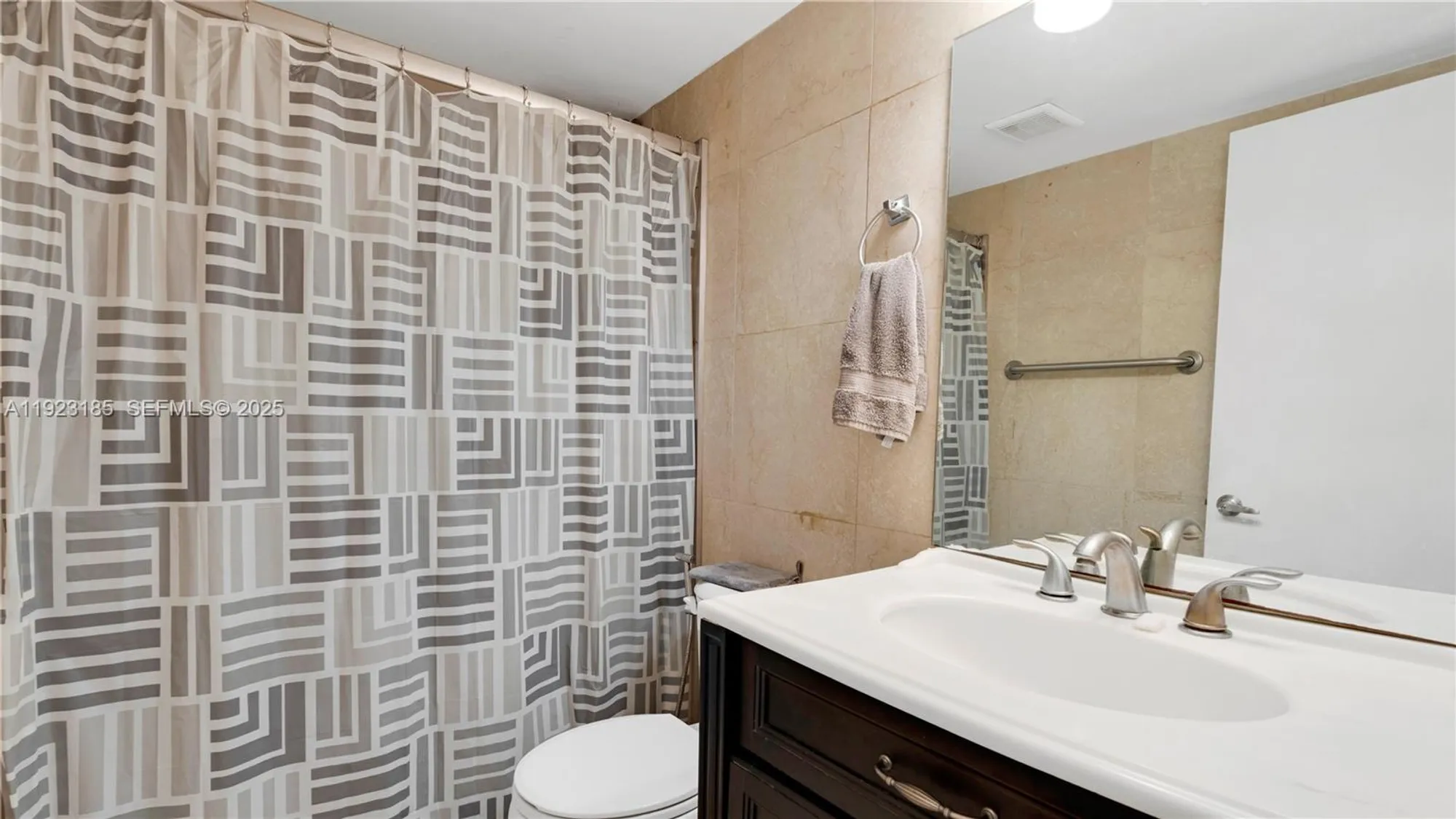 Property Slideshow image 13 of 42 | 551 sw 135th ave b208, Pembroke Pines, FL, 33027