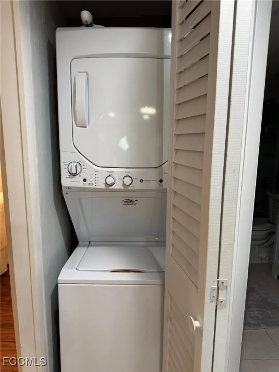 Property Slideshow image 42 of 48 | 5630 trailwinds dr 215, Fort Myers, FL, 33907