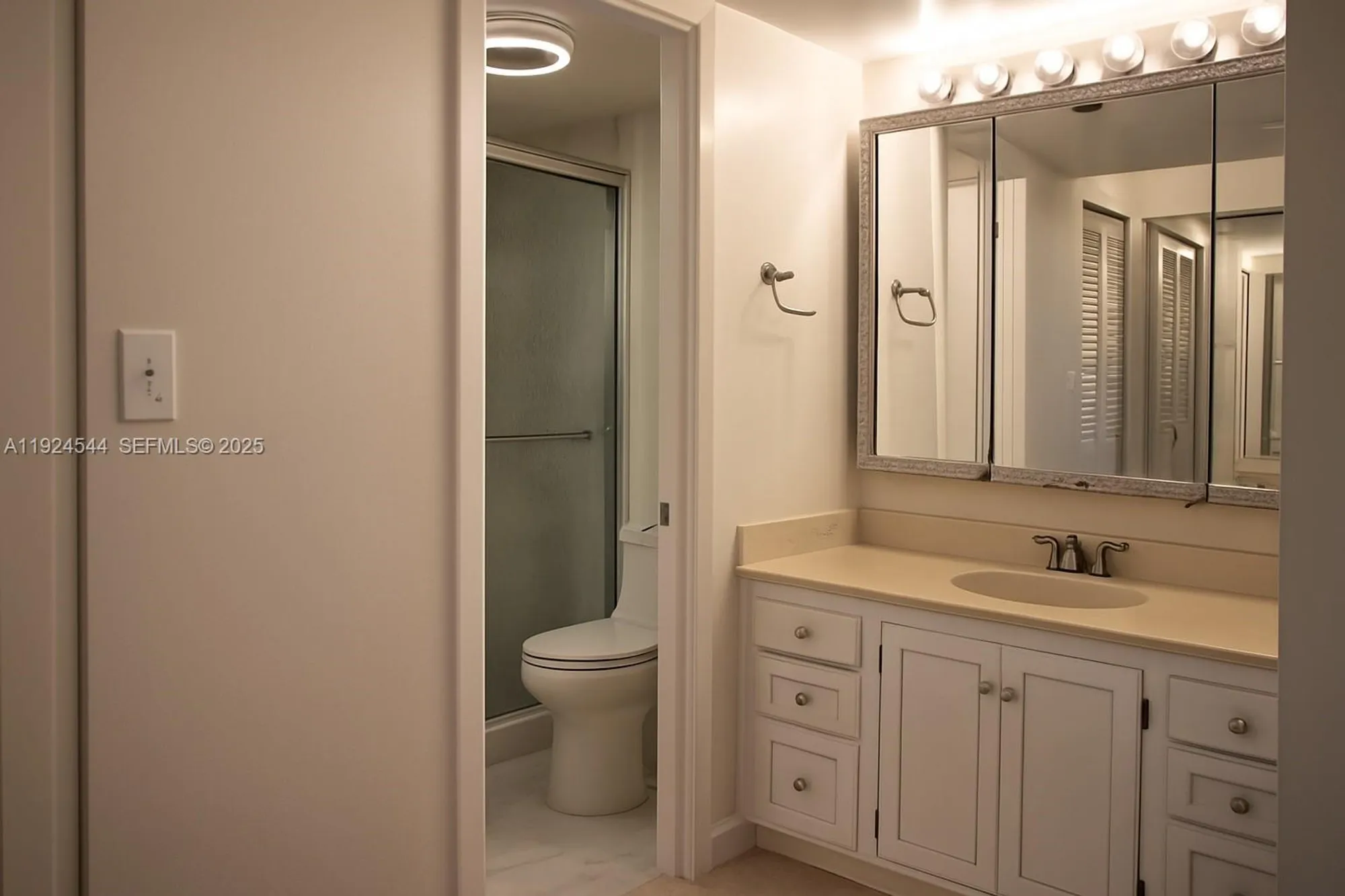 Property Slideshow image 7 of 37 | 1100 saint charles pl 308, Pembroke Pines, FL, 33026
