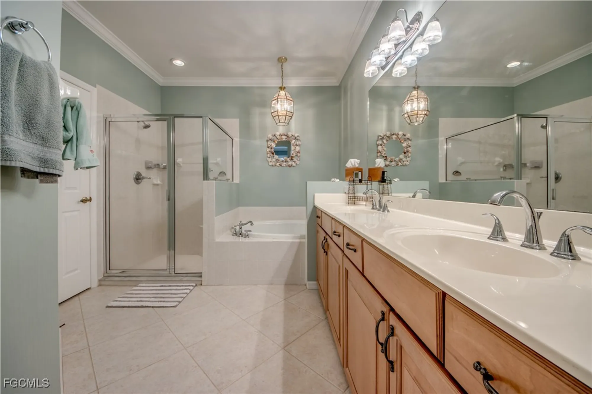 Property Slideshow image 25 of 45 | 10645 avila cir, Fort Myers, FL, 33913