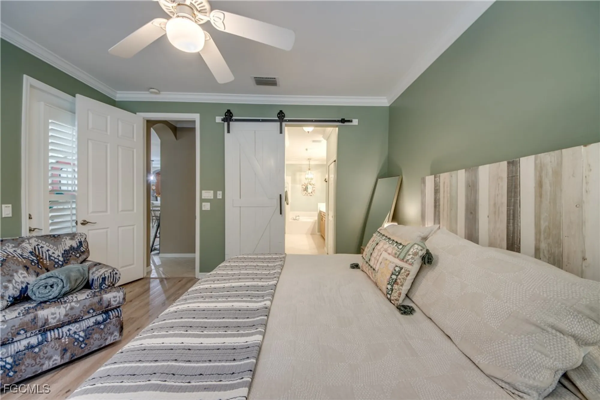 Property Slideshow image 21 of 45 | 10645 avila cir, Fort Myers, FL, 33913