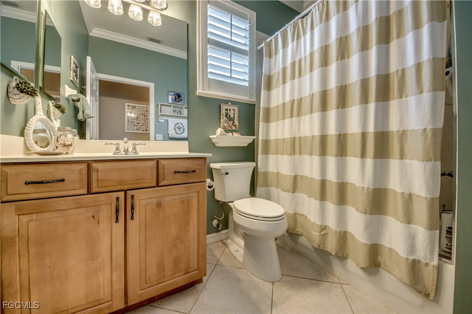 Property Slideshow image 31 of 45 | 10645 avila cir, Fort Myers, FL, 33913