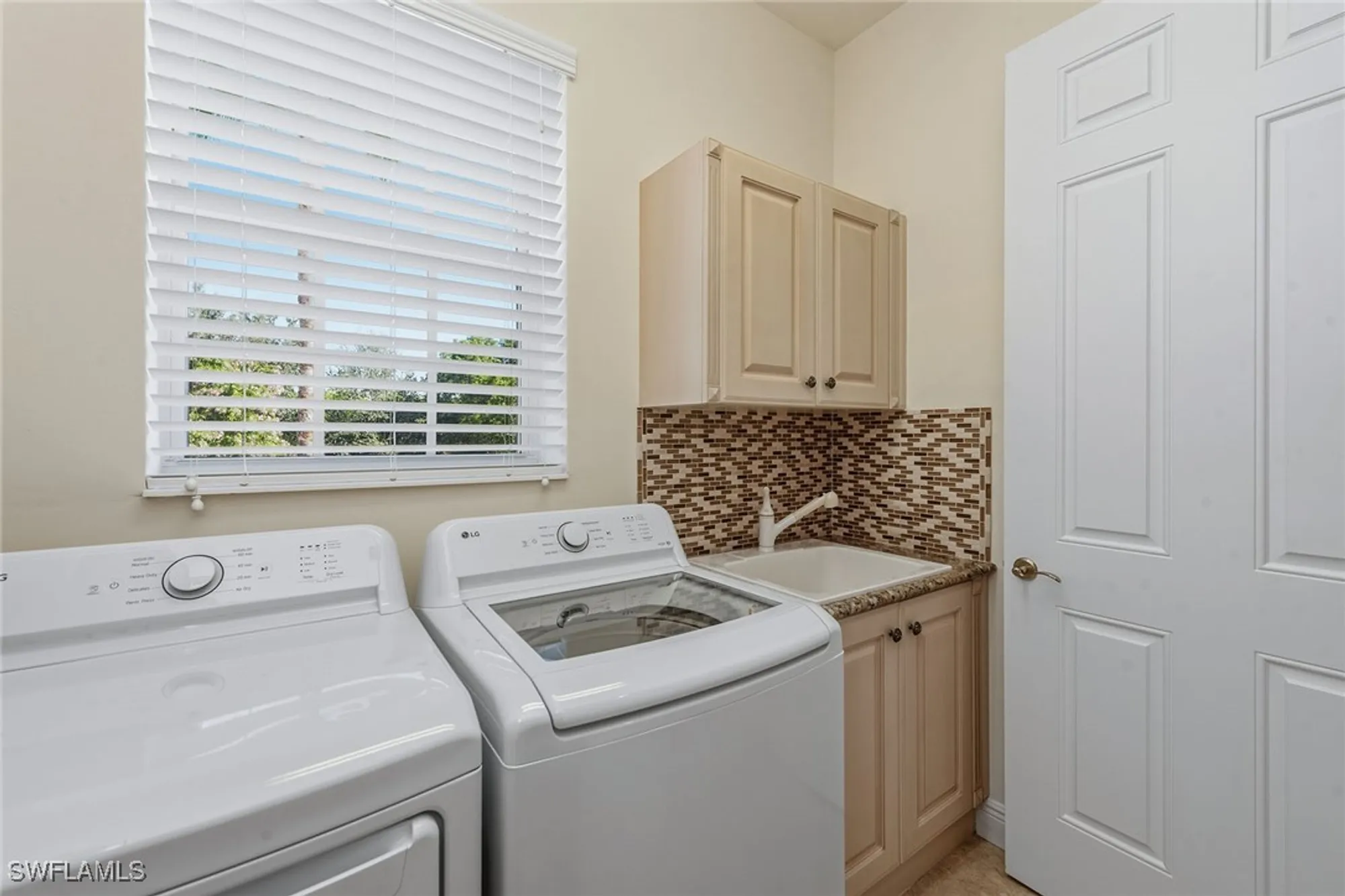 Property Slideshow image 24 of 49 | 9271 museo cir 203, Naples, FL, 34114