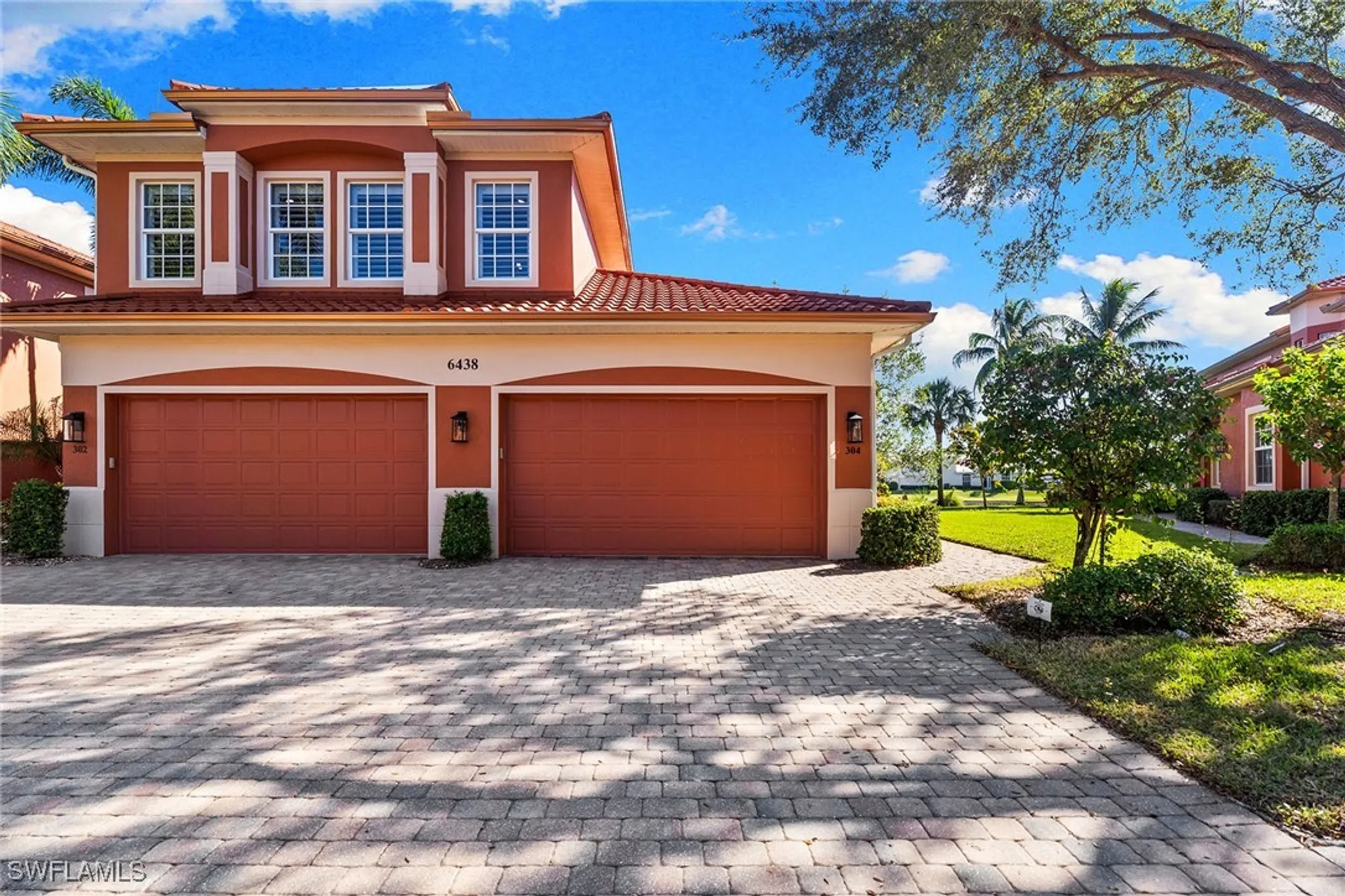 Property Slideshow image 31 of 41 | 6438 legacy cir apt 304, Naples, FL, 34113