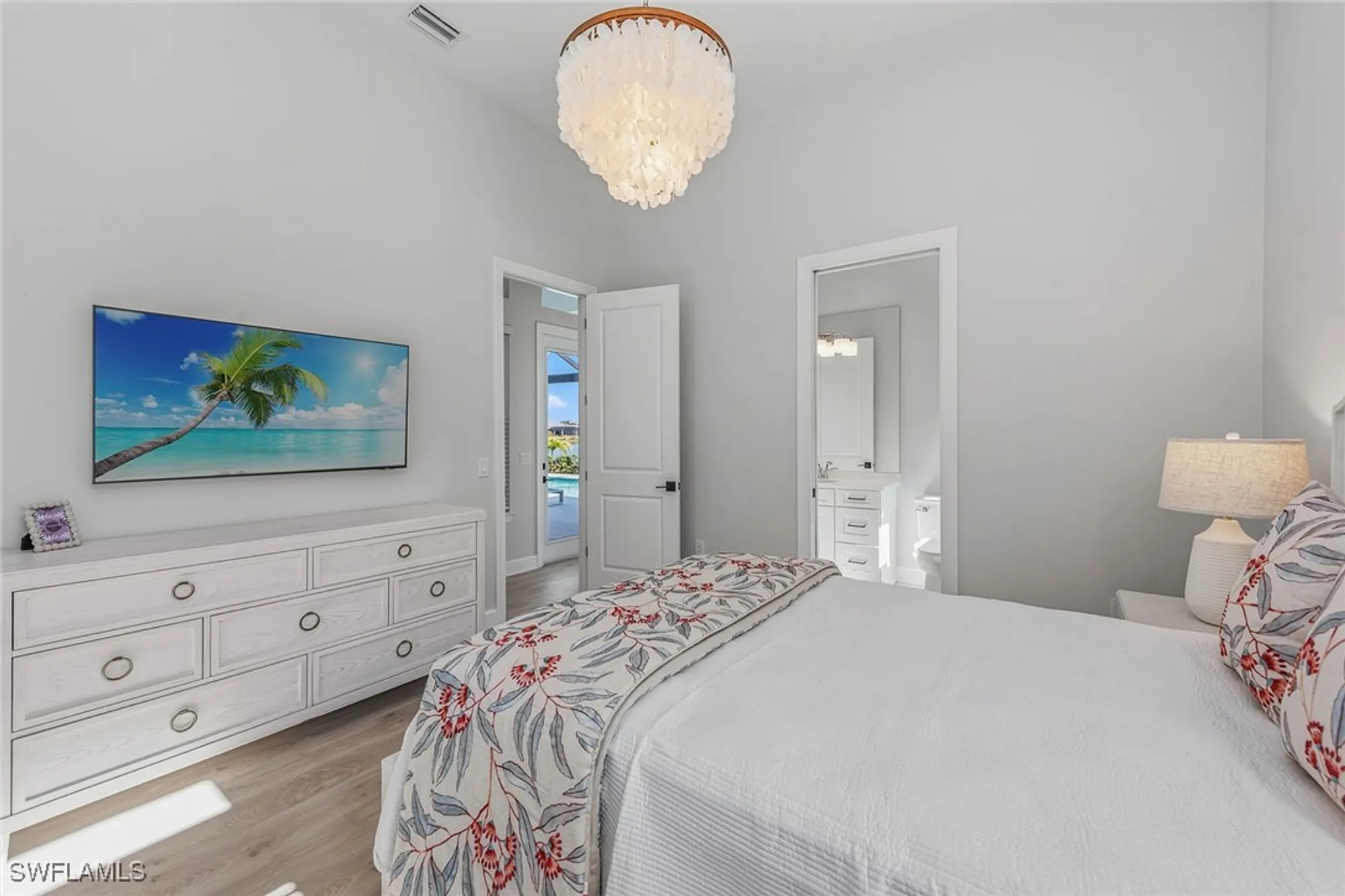 Property Slideshow image 21 of 50 | 15378 turin dr, Naples, FL, 34114