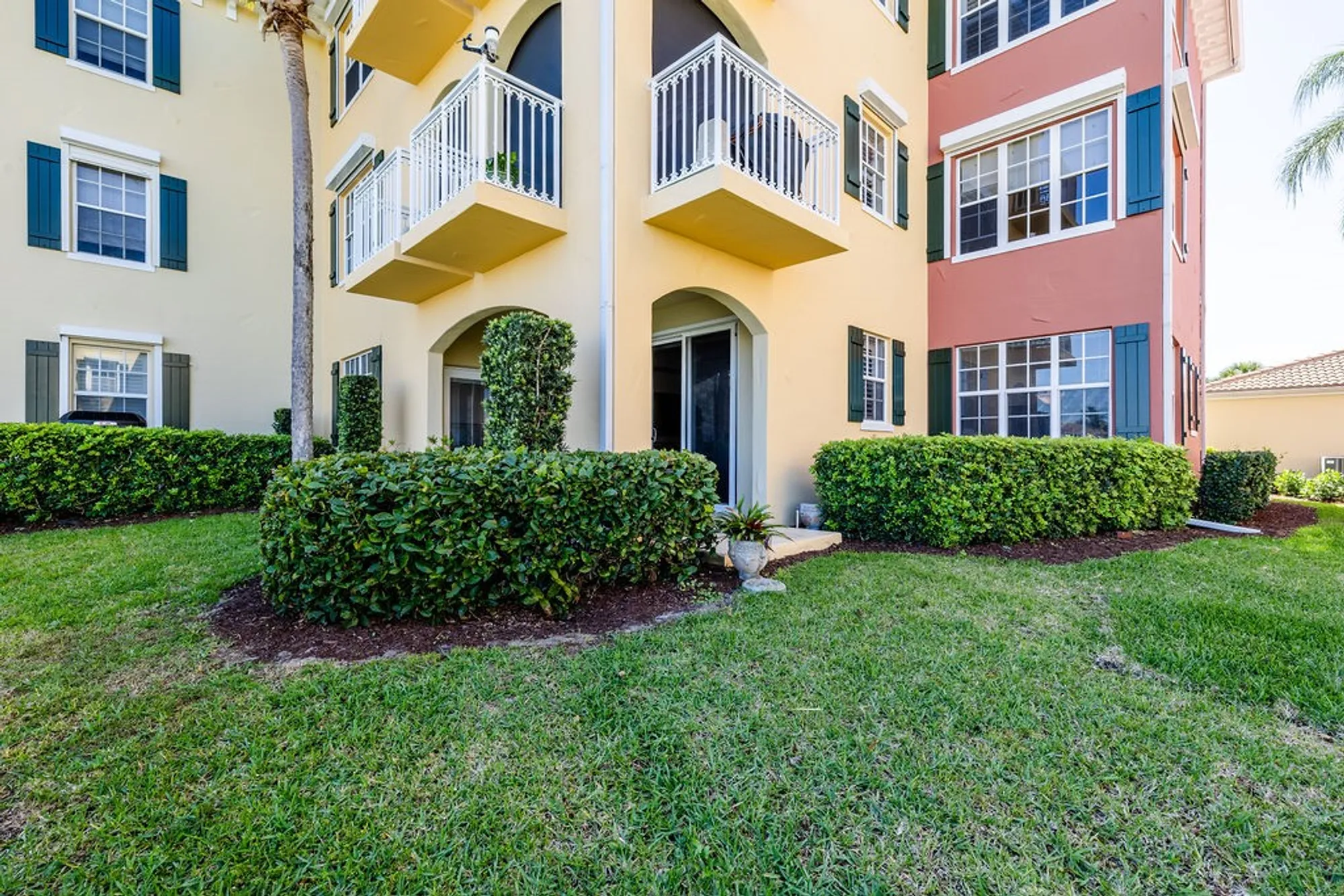 Property Slideshow image 24 of 27 | 5520 n harbor village dr 101, Vero Beach, FL, 32967