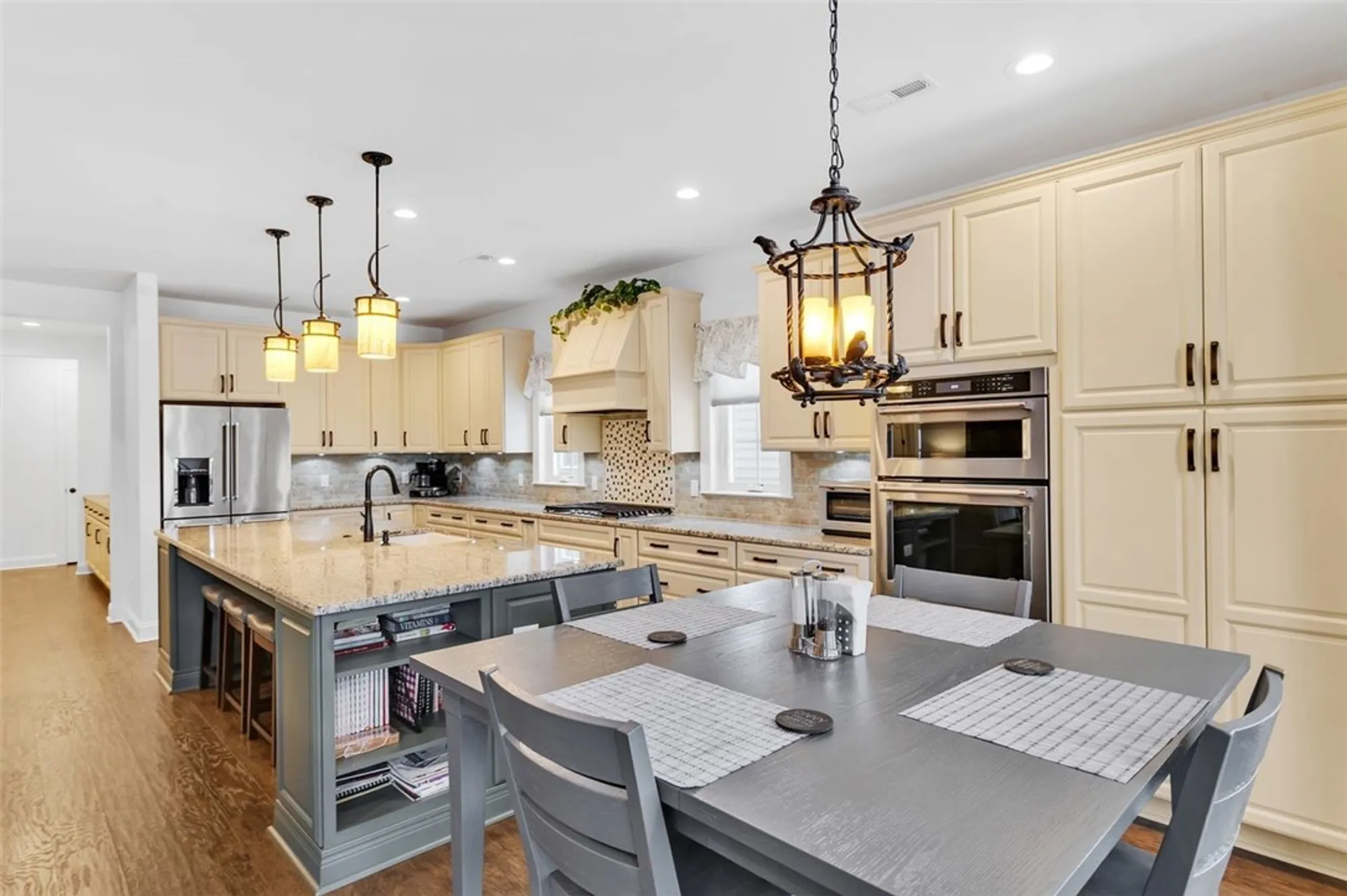 Property Slideshow image 14 of 43 | 288 jefferson ln, Cranberry Twp, PA, 16066