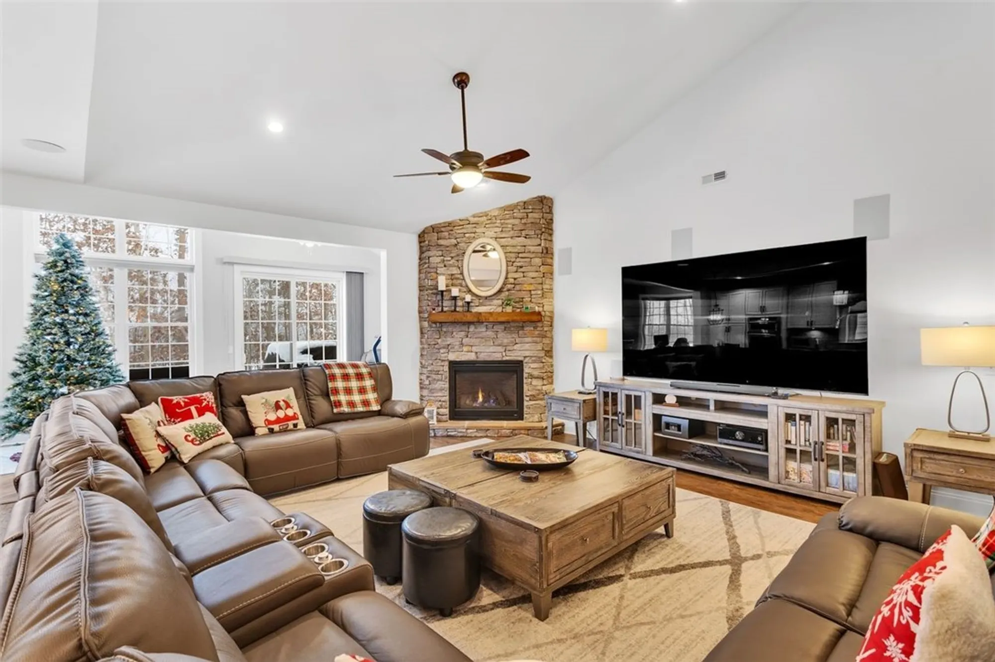 Property Slideshow image 10 of 43 | 288 jefferson ln, Cranberry Twp, PA, 16066