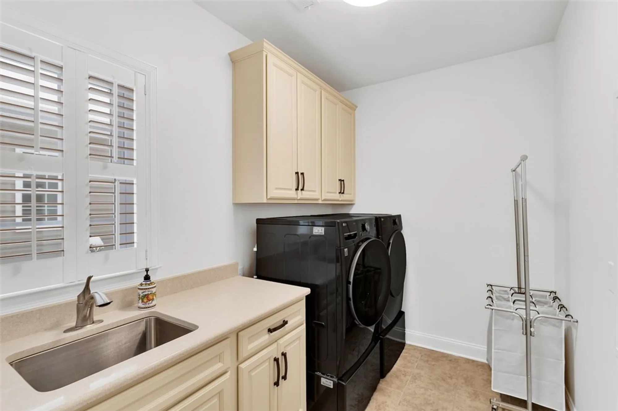 Property Slideshow image 27 of 43 | 288 jefferson ln, Cranberry Twp, PA, 16066