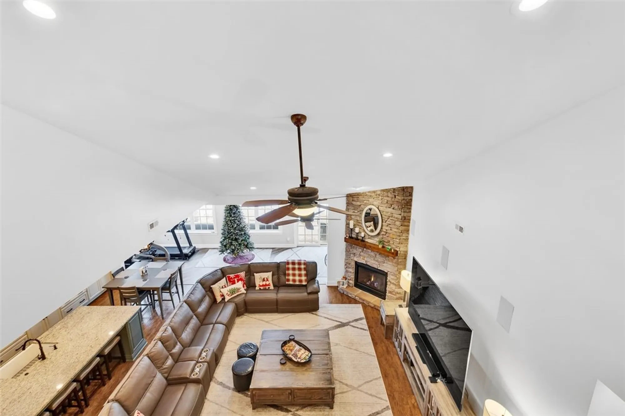 Property Slideshow image 30 of 43 | 288 jefferson ln, Cranberry Twp, PA, 16066