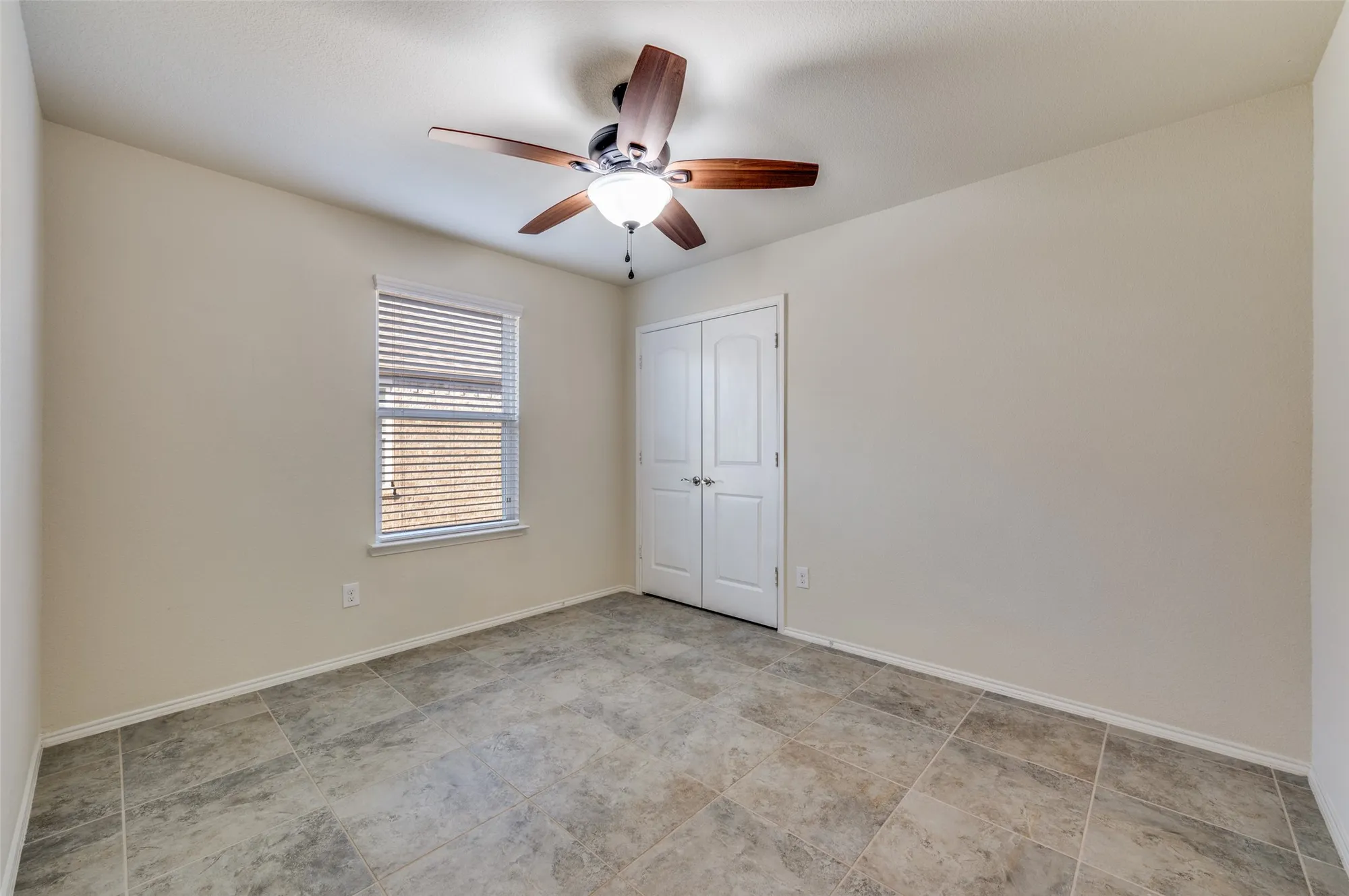 Property Slideshow image 18 of 29 | 2325 beachfront dr, Frisco, TX, 75036