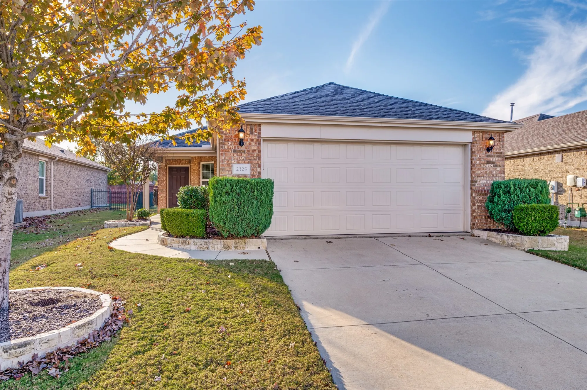 Property Slideshow image 21 of 29 | 2325 beachfront dr, Frisco, TX, 75036