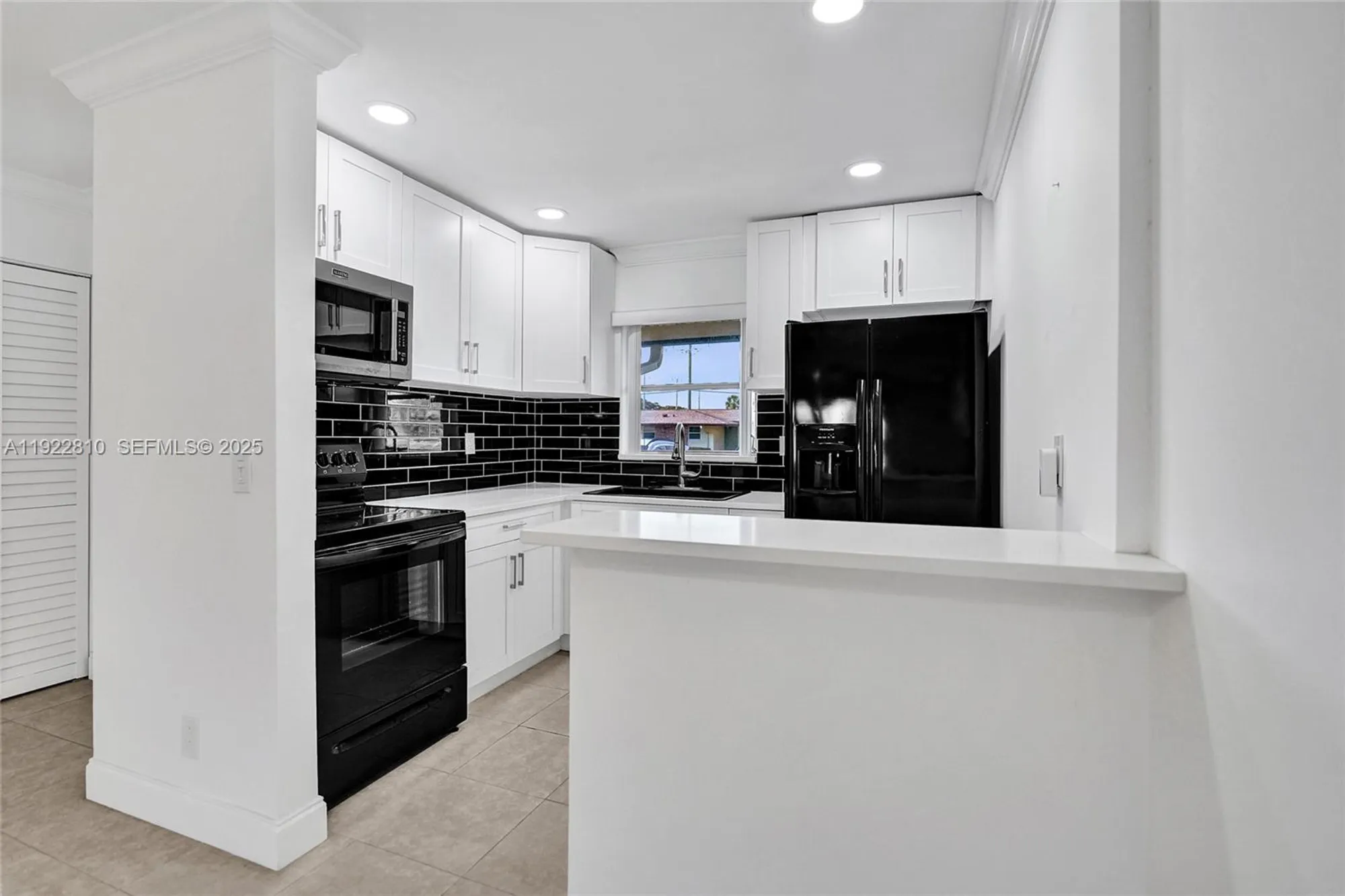 Property Slideshow image 19 of 60 | 2915 crosley dr w j, West Palm Beach, FL, 33415