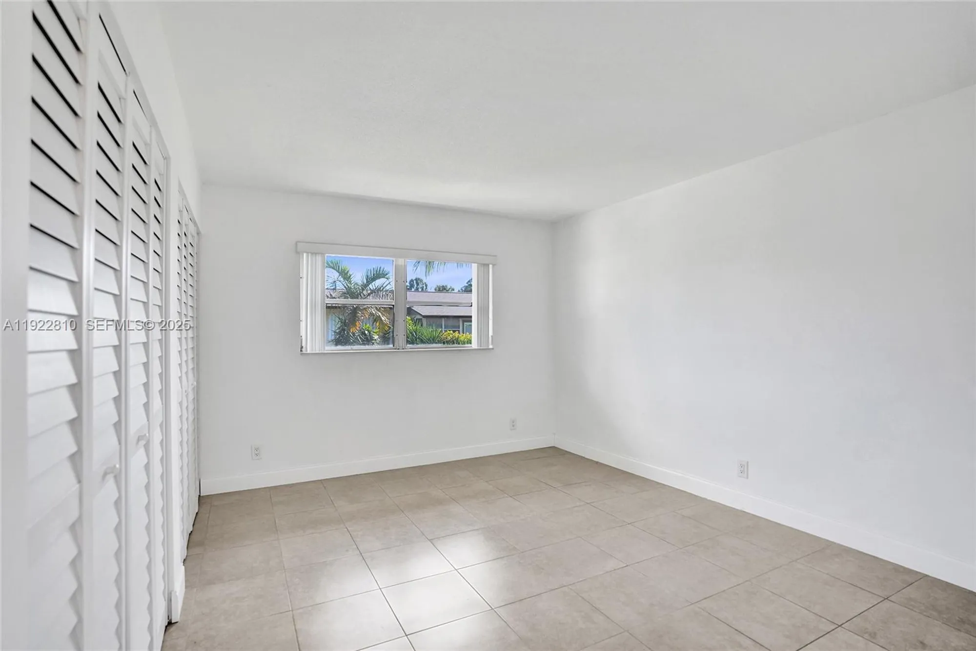 Property Slideshow image 34 of 60 | 2915 crosley dr w j, West Palm Beach, FL, 33415