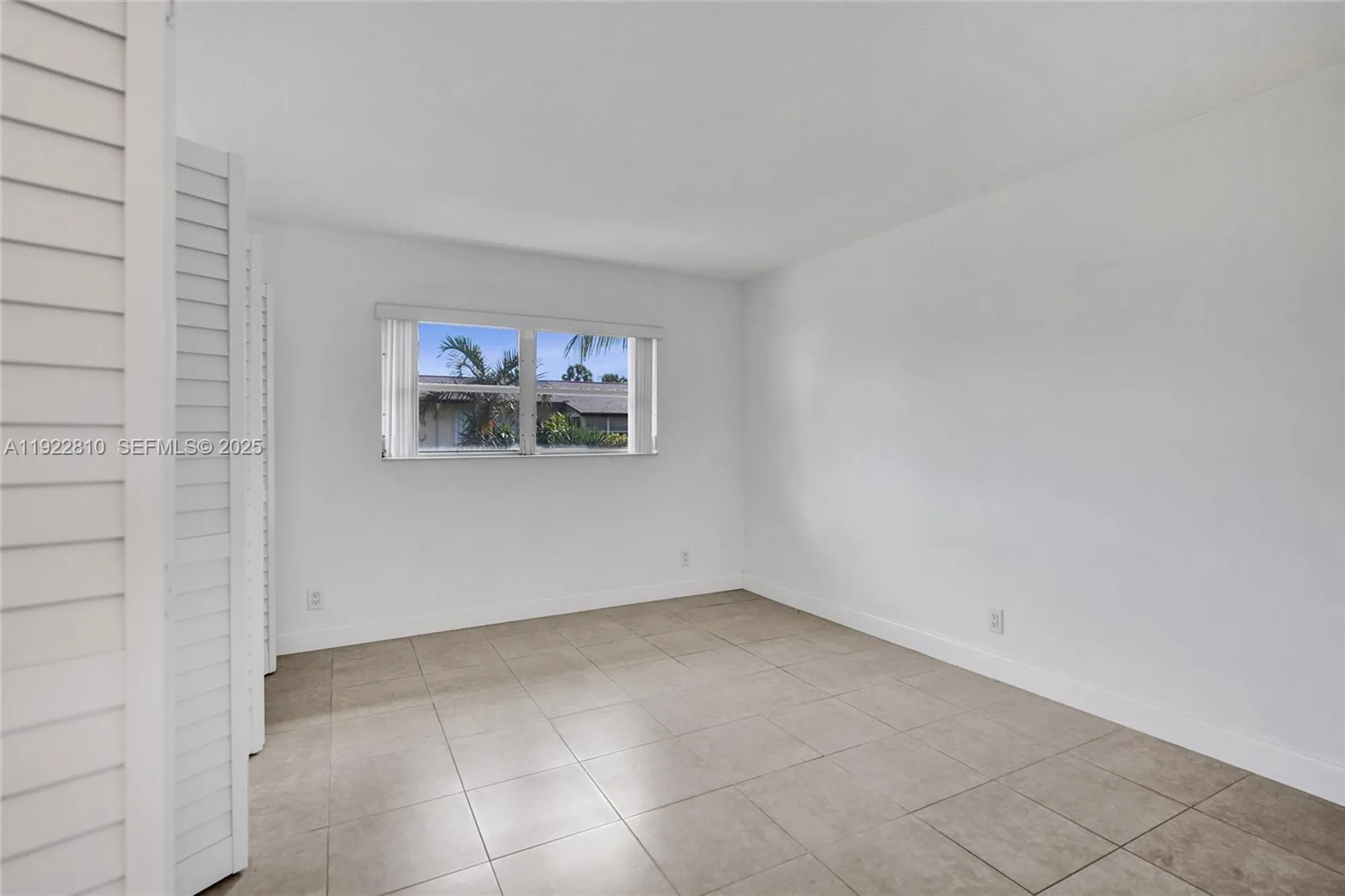 Property Slideshow image 30 of 60 | 2915 crosley dr w j, West Palm Beach, FL, 33415
