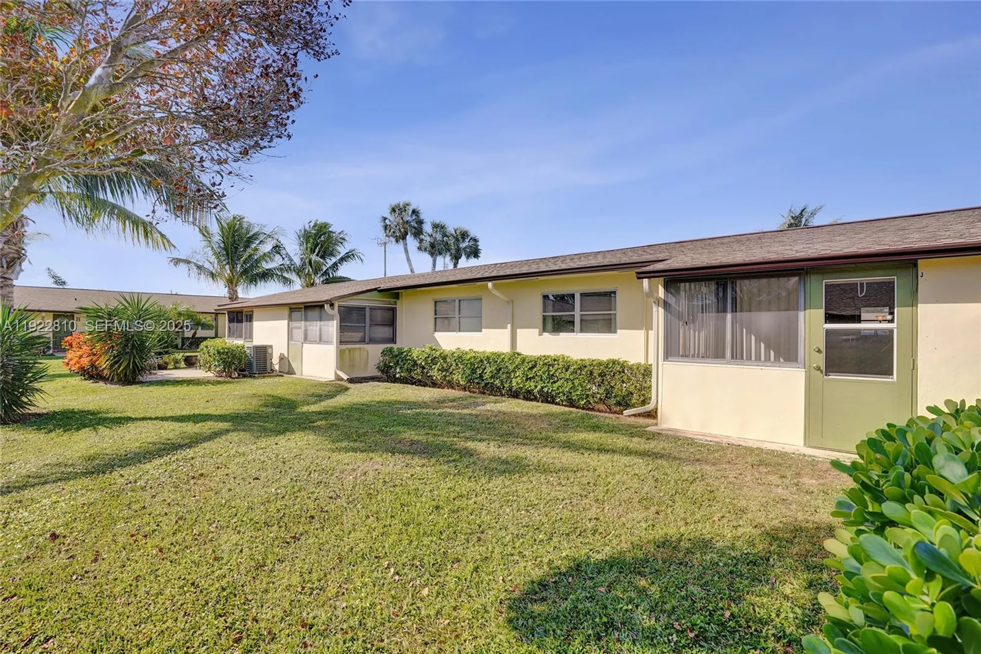 Property Slideshow image 44 of 60 | 2915 crosley dr w j, West Palm Beach, FL, 33415