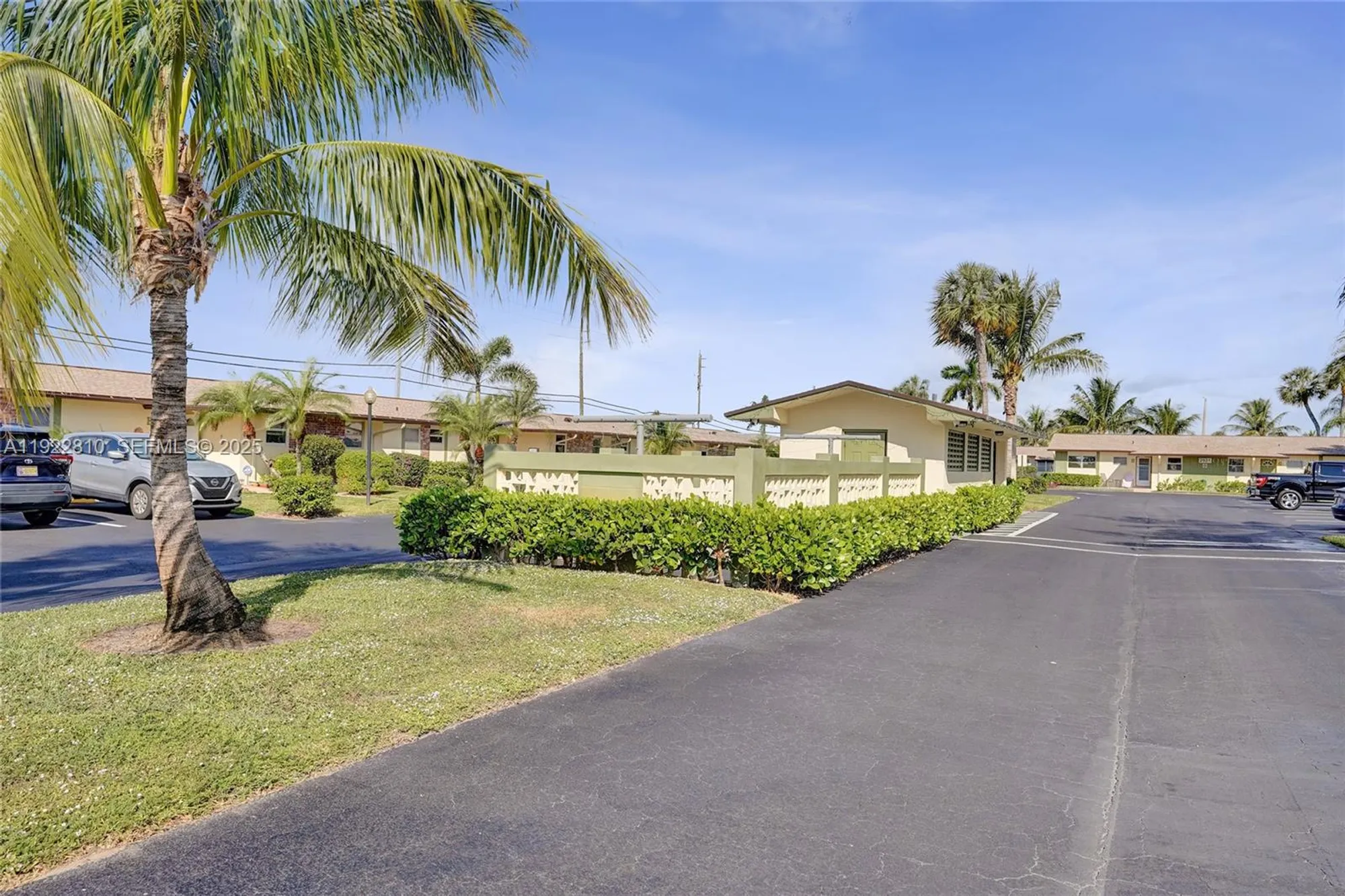 Property Slideshow image 48 of 60 | 2915 crosley dr w j, West Palm Beach, FL, 33415