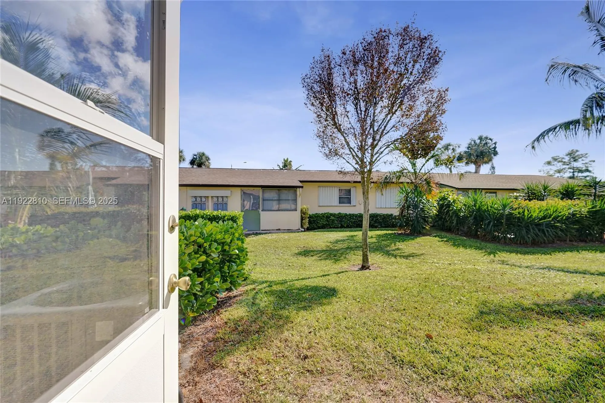 Property Slideshow image 42 of 60 | 2915 crosley dr w j, West Palm Beach, FL, 33415