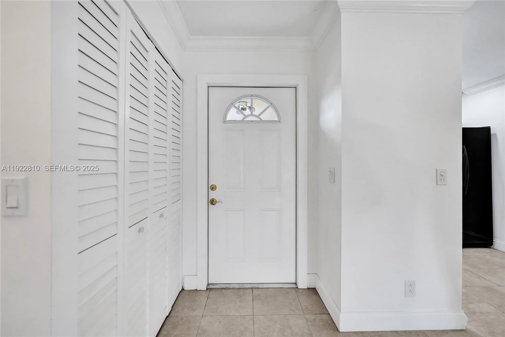 Property Slideshow image 8 of 60 | 2915 crosley dr w j, West Palm Beach, FL, 33415