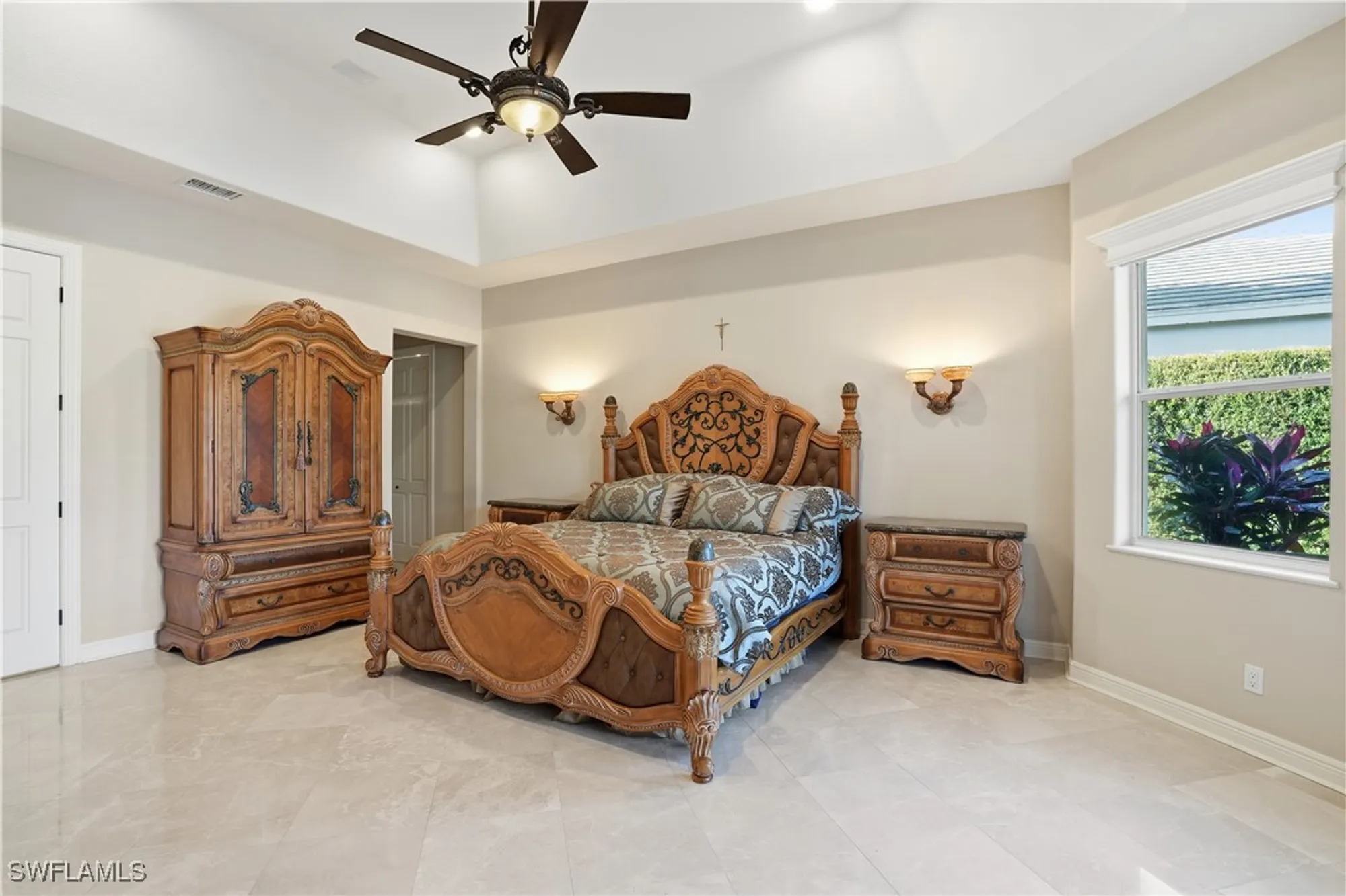 Property Slideshow image 16 of 40 | 462 terra vista ct, Naples, FL, 34119