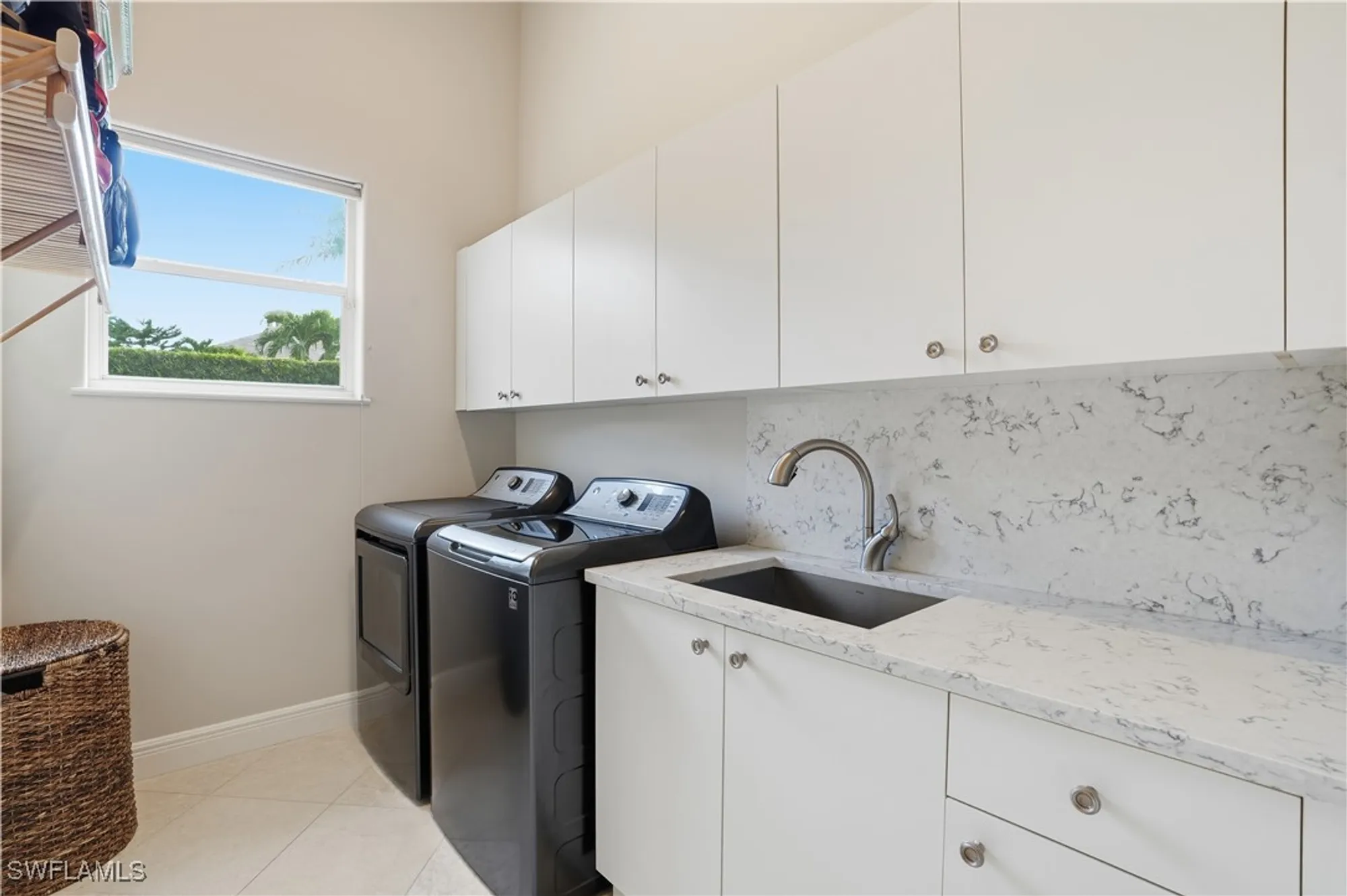 Property Slideshow image 27 of 40 | 462 terra vista ct, Naples, FL, 34119