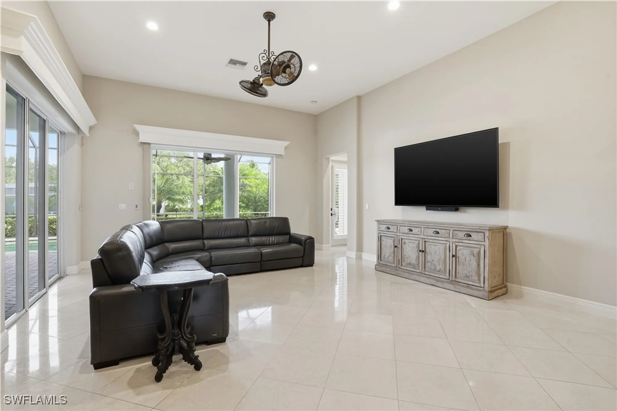 Property Slideshow image 8 of 40 | 462 terra vista ct, Naples, FL, 34119