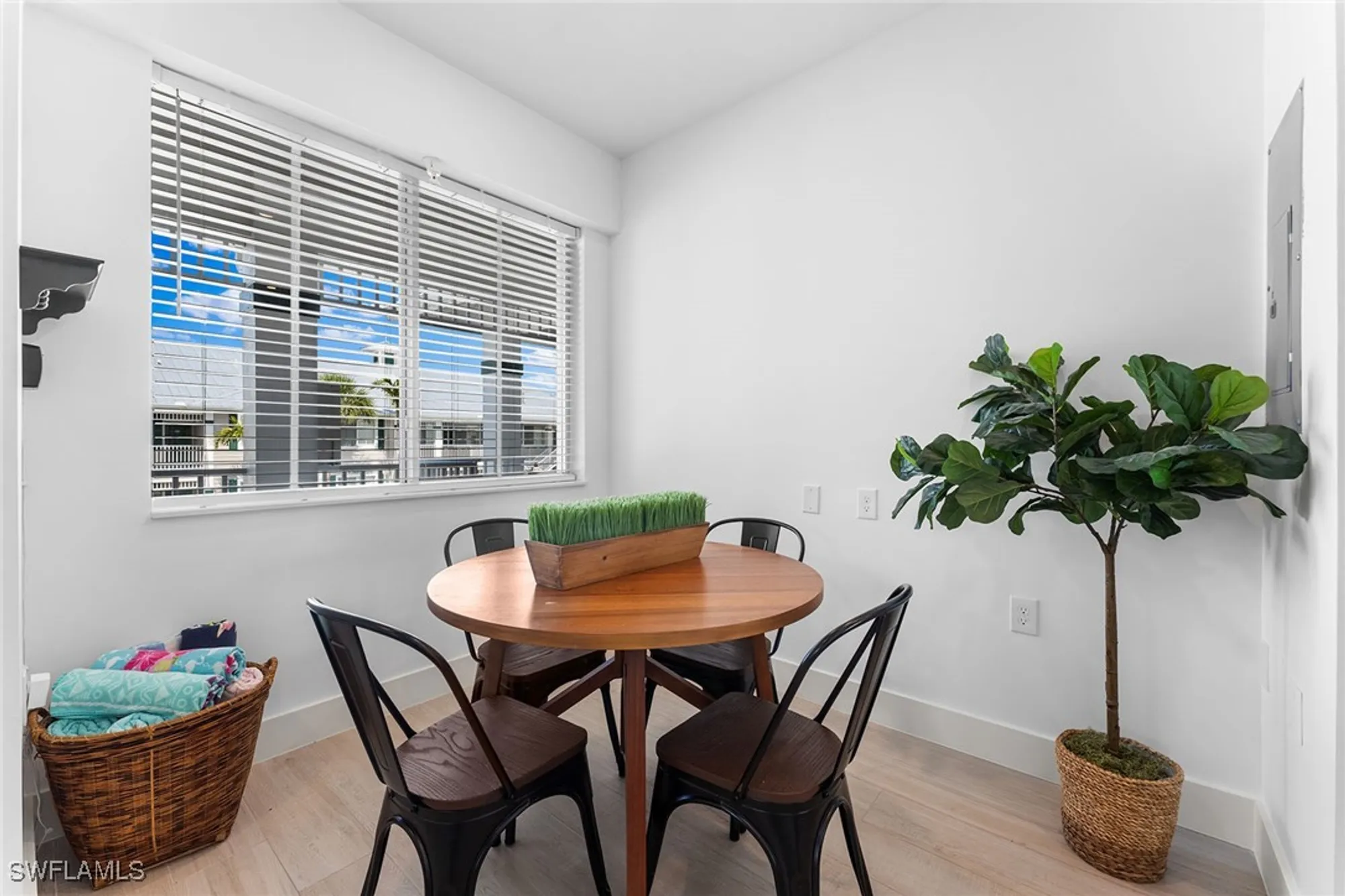 Property Slideshow image 19 of 42 | 7915 mahogany run ln 1126, Naples, FL, 34113