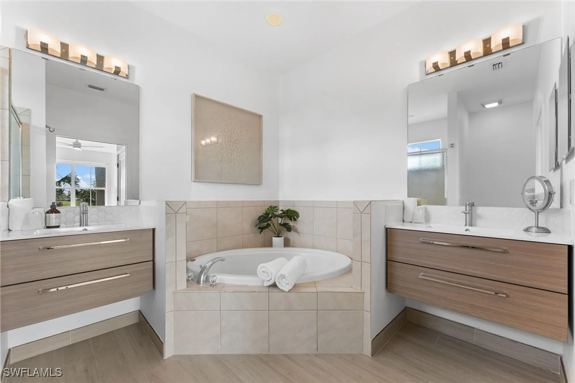 Property Slideshow image 28 of 42 | 7915 mahogany run ln 1126, Naples, FL, 34113