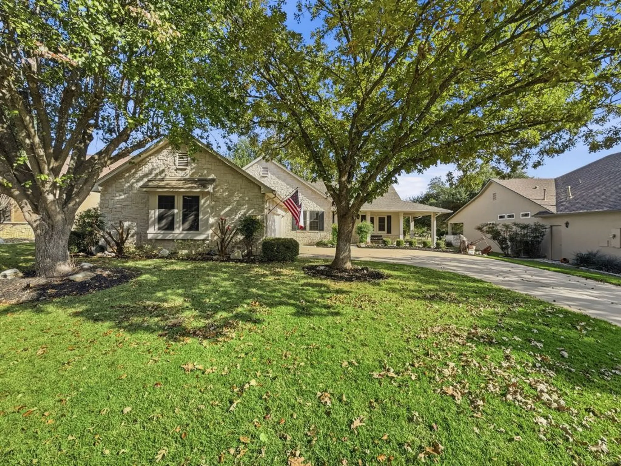 Property Slideshow image 2 of 28 | 126 cold springs dr, Georgetown, TX, 78633
