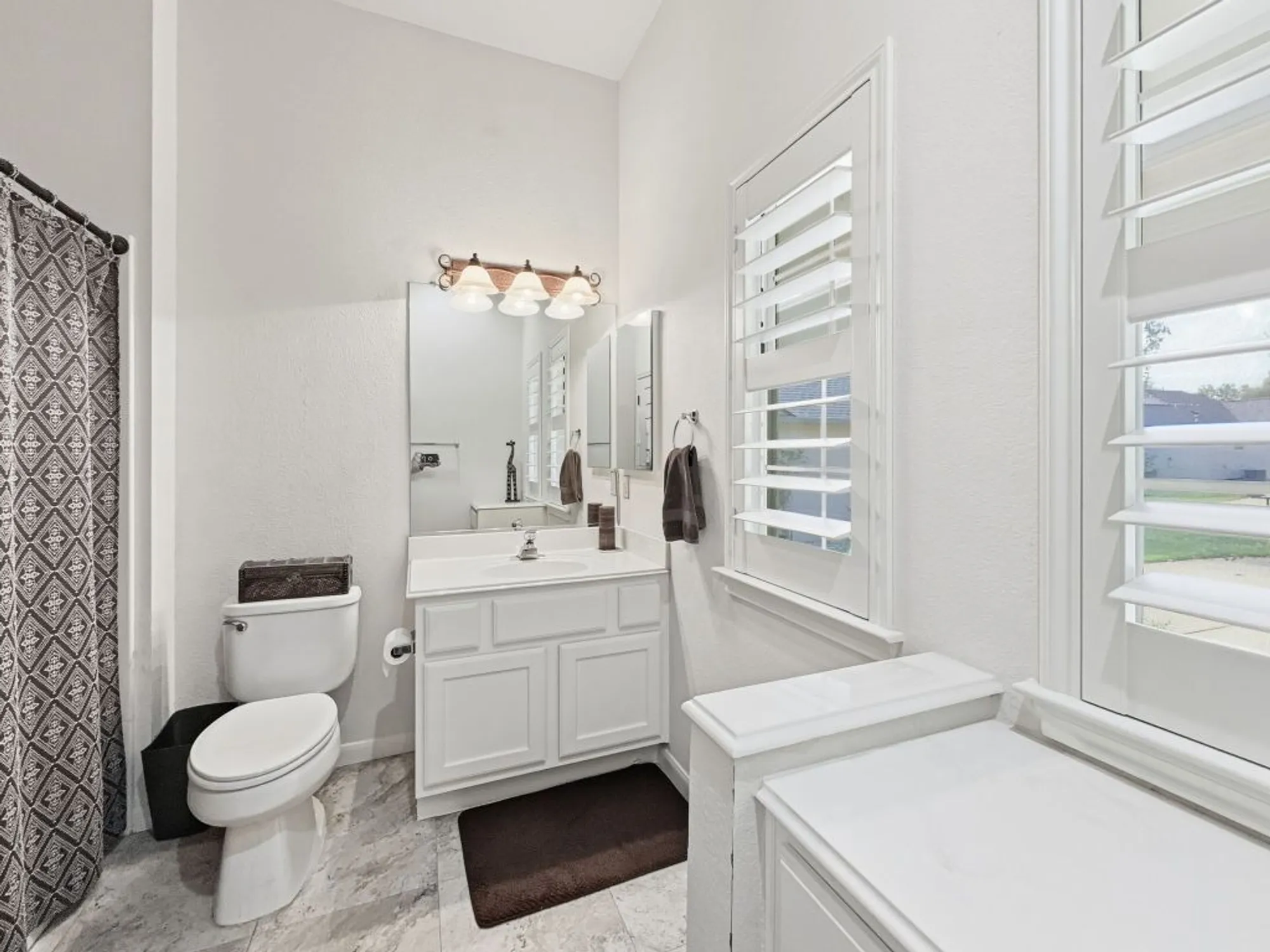 Property Slideshow image 21 of 28 | 126 cold springs dr, Georgetown, TX, 78633