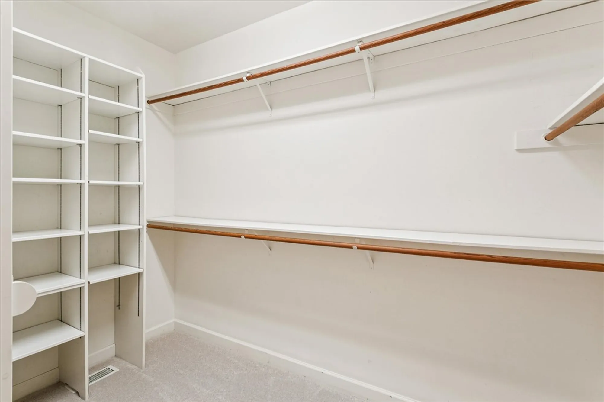 Property Slideshow image 19 of 36 | 105 w links, Williamsburg, VA, 23188